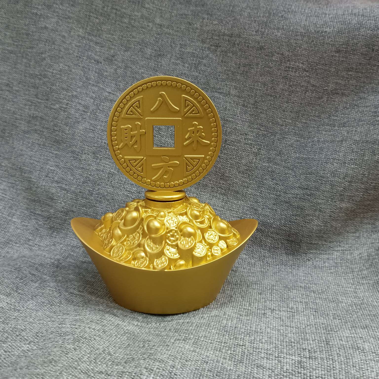 Zhonggong Craft's "Wealth from All Directions" rotating Gold coin Living Room and Office Desktop decoration detail image 2