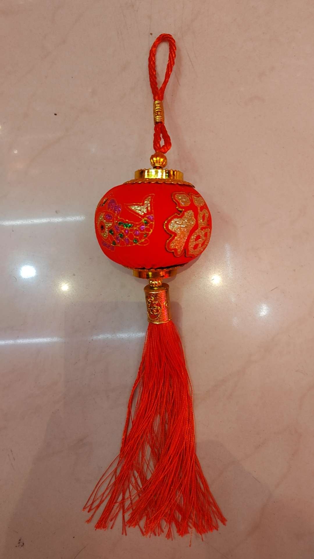 小灯笼，高中档塑料灯笼，直笼灯，招财灯，中国红龙旺来绣球大小水果灯笼白底实物图