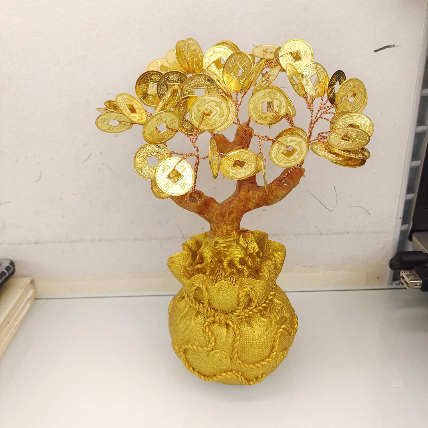 钱袋水晶发财树铜钱摇钱树工艺品办公桌摆件