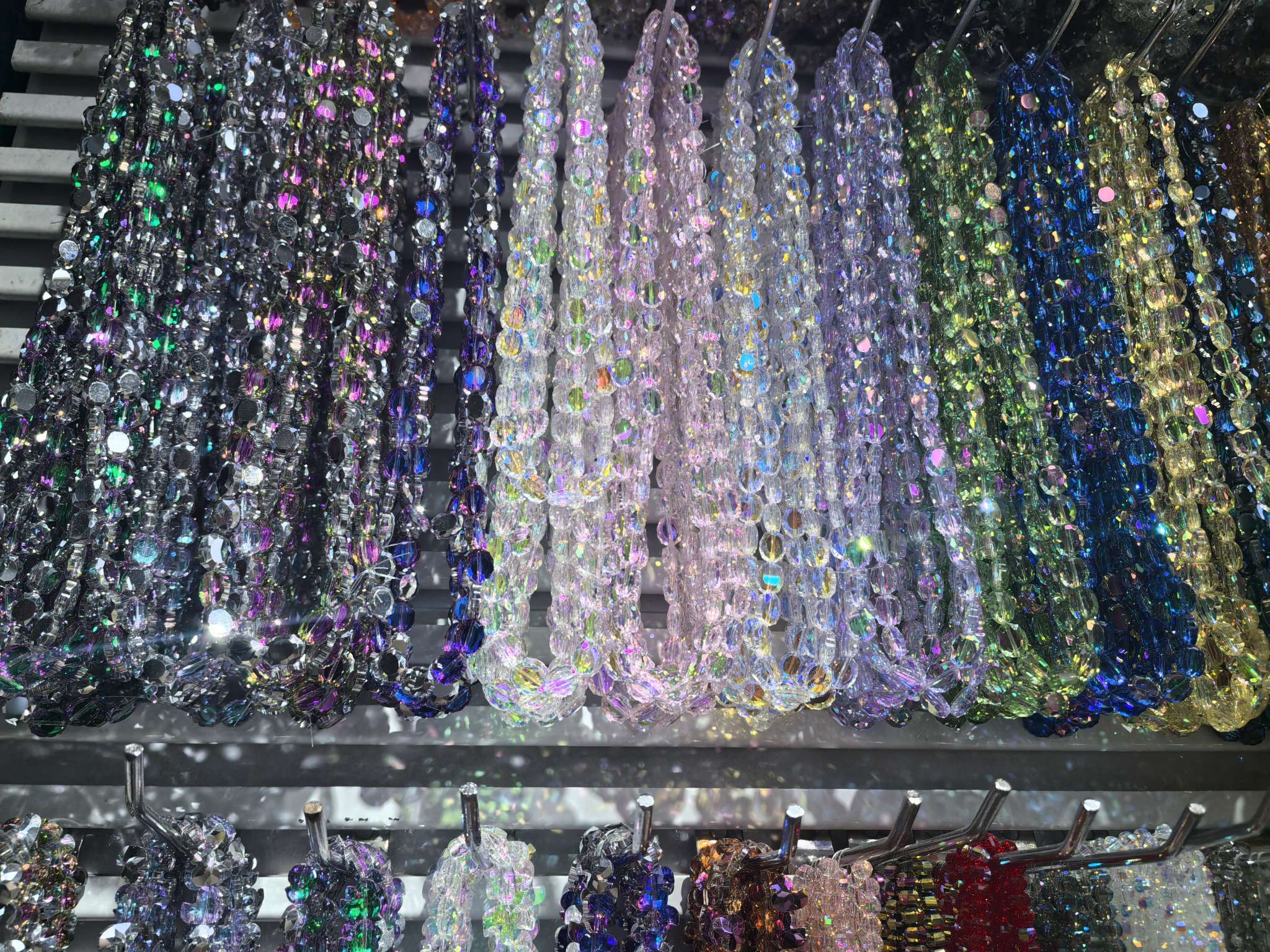 Mirror creative jewelry accessories are now available for the first time. diy jewelry accessories are available, including headscarves, shoes, hats, earrings, necklaces, and bracelets detail image 2
