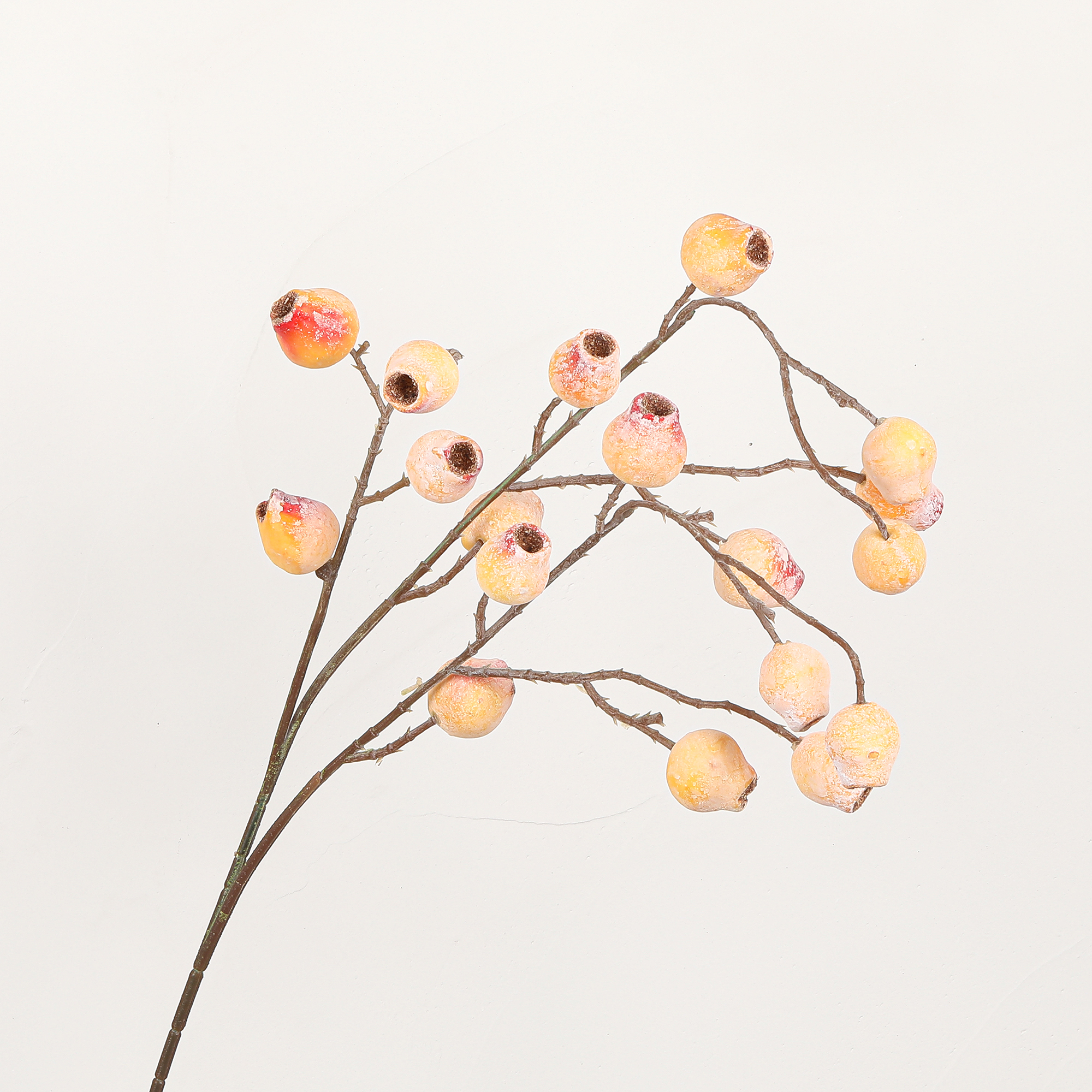 Artificial eucalyptus fruit, zombie fruit, cross-border Christmas berries, Spring Festival red Holly artificial fruits, home and wedding decoration Application Scenario