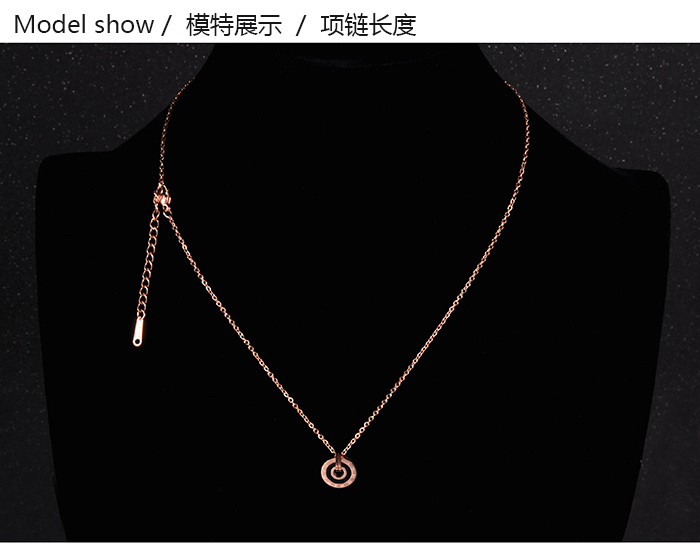 韩版钛钢项链简约18K玫瑰金黑色短款罗马锁骨链装饰吊坠防过敏