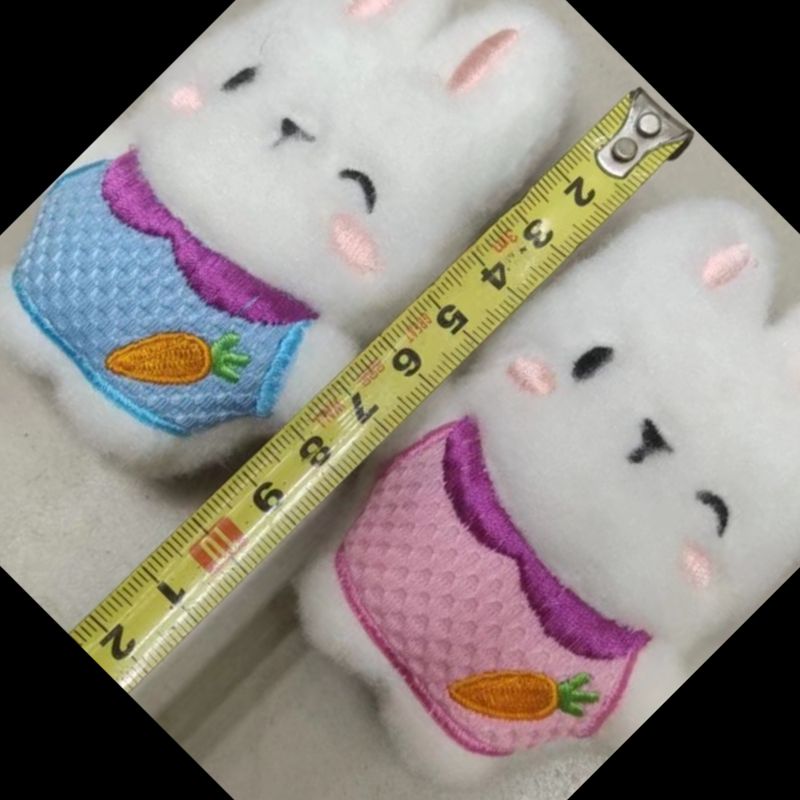 潮流玩具/毛绒玩具/羊毛毡/羊毛毡挂件/抱心熊细节图