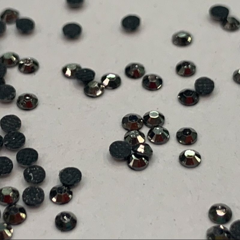 Flat-bottomed diamond clothing accessories, hot diamond No. 6 black AB diamond resin diamond accessories