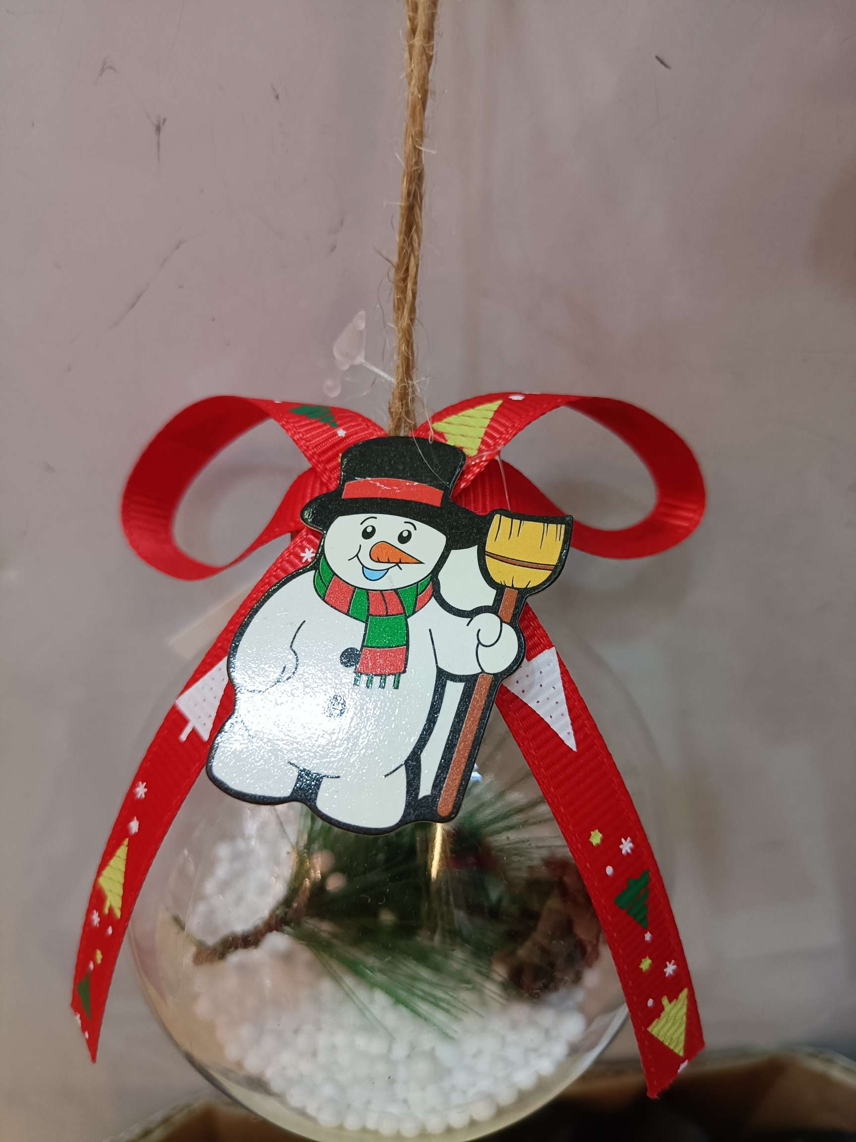 Christmas decorations, Christmas tree decorations, Christmas interior decoration details Picture