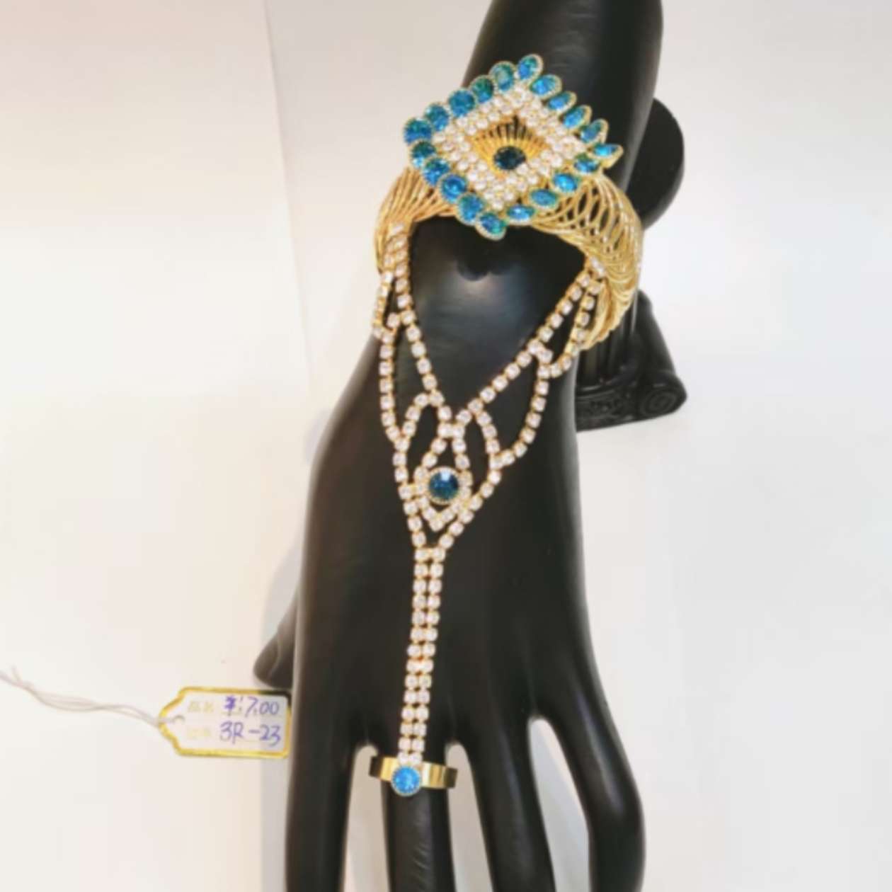 新疆舞蹈时尚手镯成人戒指一体水钻手背链新娘饰品儿童手链异域风欧美时尚复古民族风夸张合金电镀项链波西米亚流苏项饰手镯