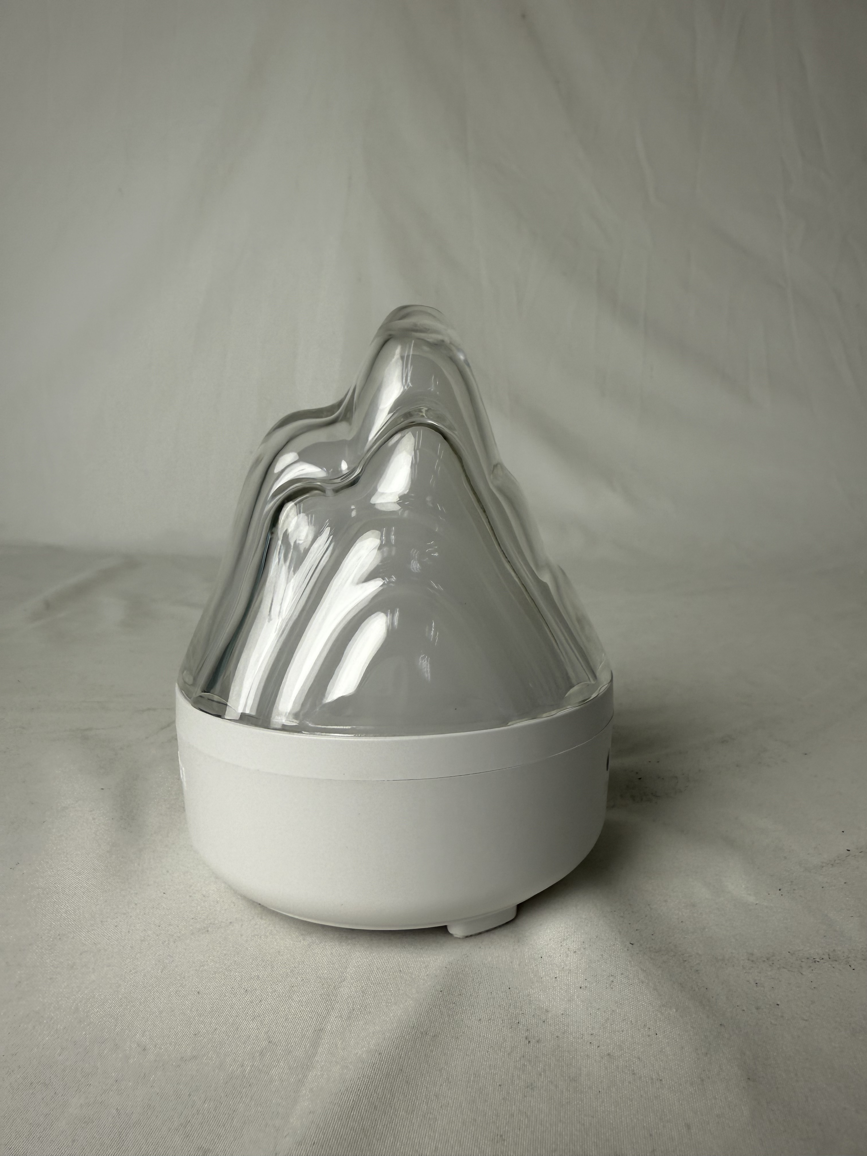 The 2025 new model of Xuefeng Bluetooth ambient speaker light can create a small family party atmosphere, enhance the music and lighting environment atmosphere in the bedroom, and be purchased from the manufacturer for wholesale Specification drawing