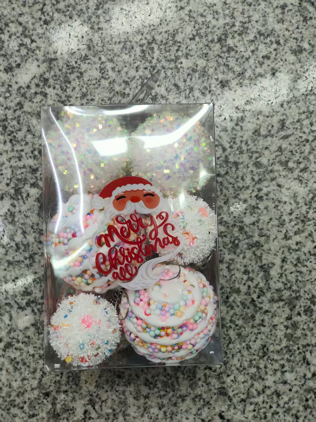 圣诞节装饰品圣诞树挂件礼盒套装欢乐节日氛围布置文化艺术品细节图