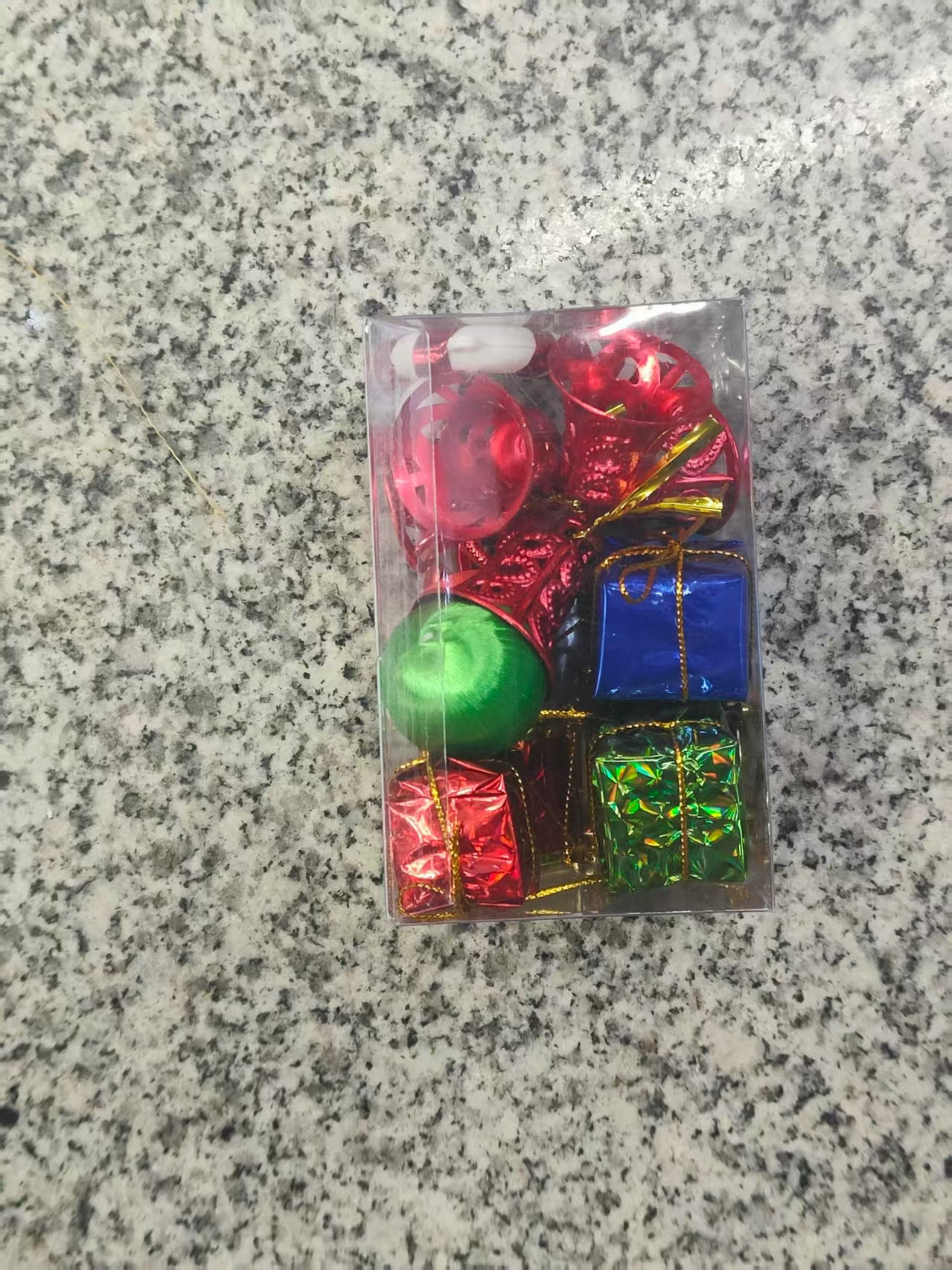 Yayang Christmas handicrafts, Christmas decorations, Christmas tree pendants, Christmas supplies, Christmas balls, Christmas decorations, holiday decoration items, cultural supplies, multi-package box packaging Application Scenario