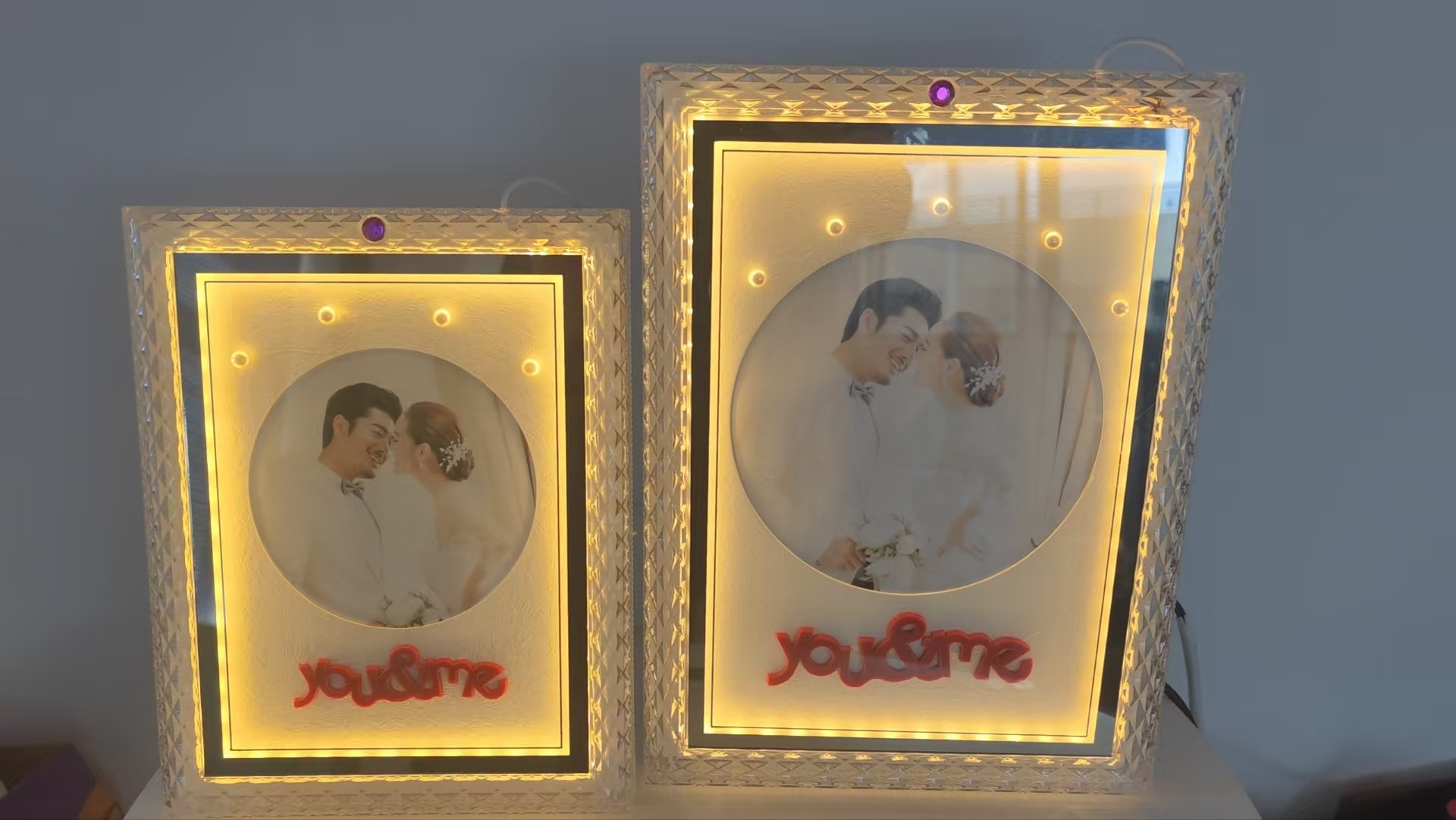 带灯相框  太灯相框 塑料带灯相框