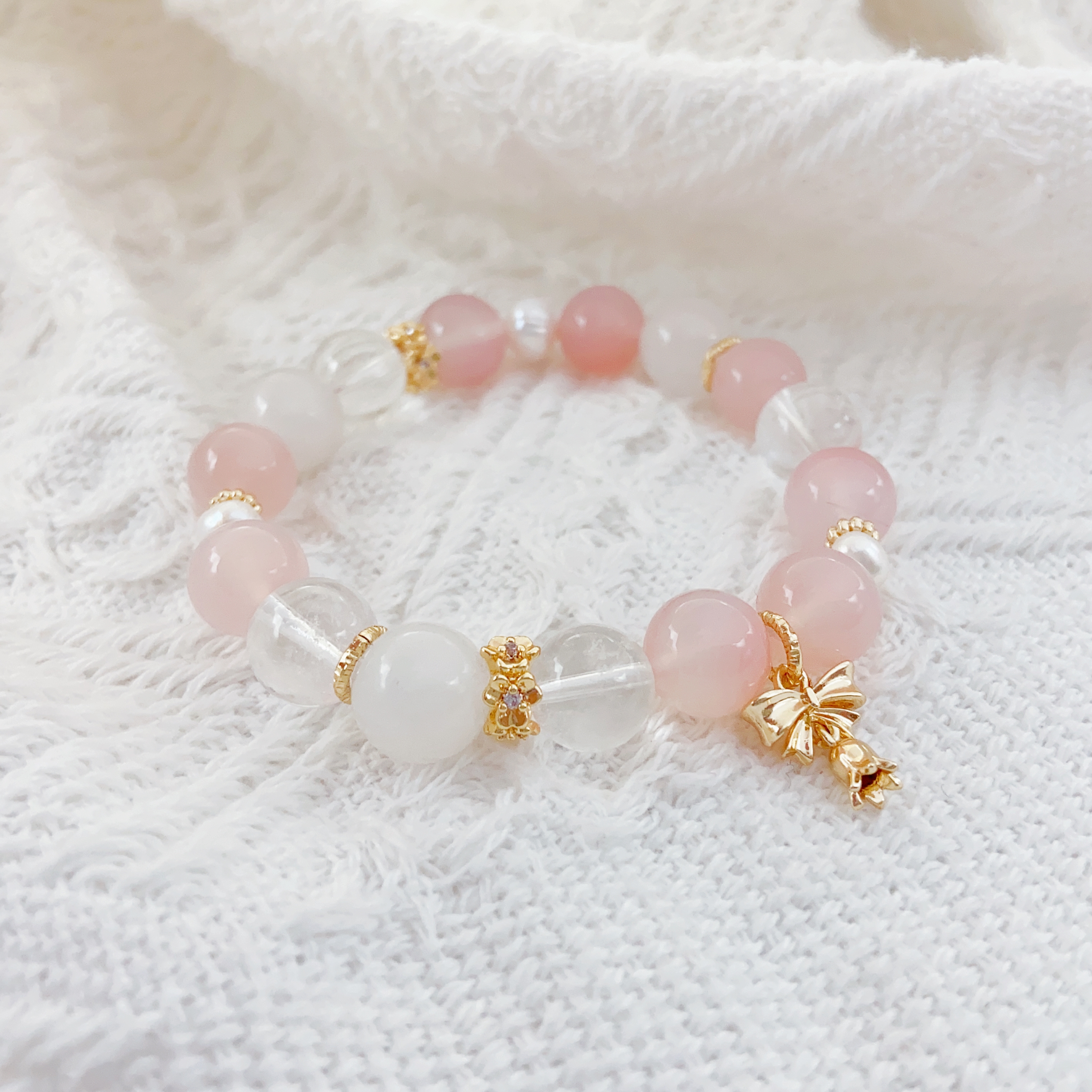 This Is A Natural Baroque Irregular Pearl Bracelet With A Touch Of Natural Luxury. It Features An Ins Design And Is Suitable For Women To Wear Daily details Picture
