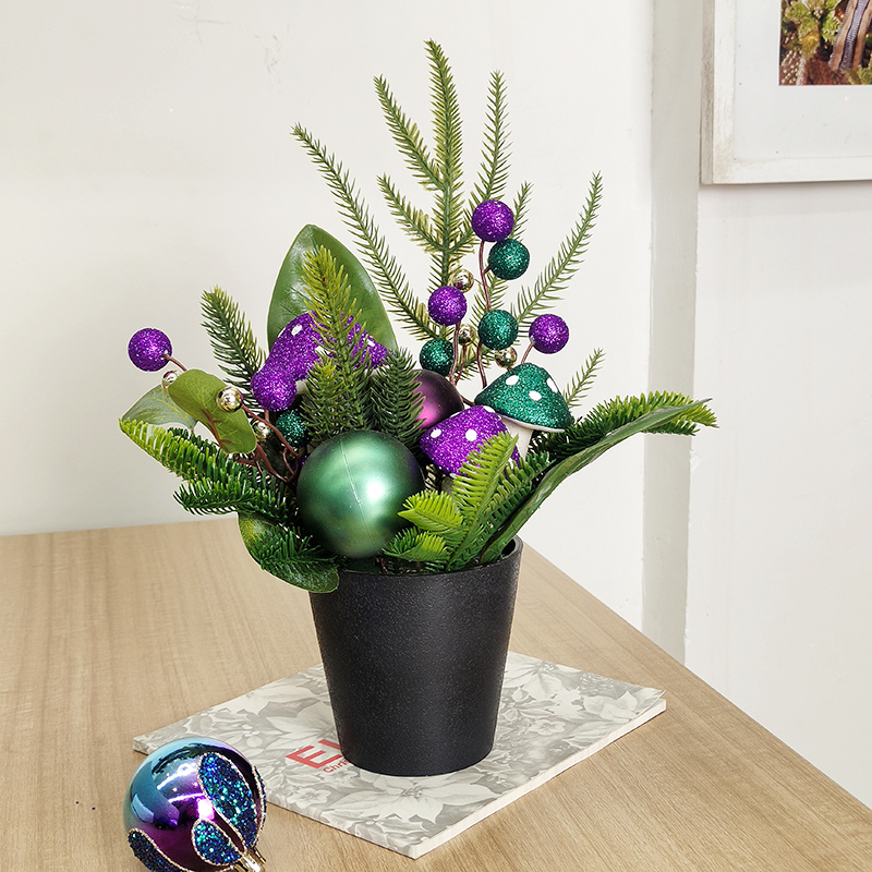 Cross-border artificial green plant potted plants with a high-end feel, Christmas artificial flowers, home decoration ornaments, Christmas decorative potted plants Application Scenario