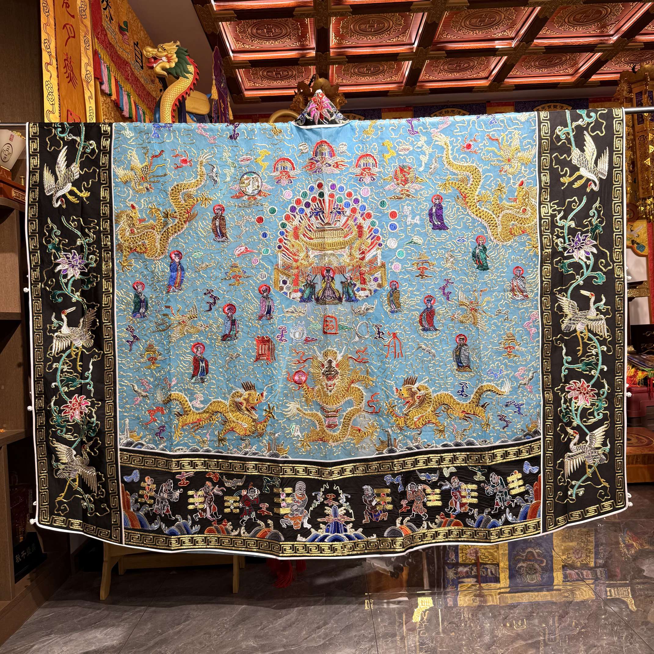 义乌精绣金线仿苏绣朝圣衣服宗教活动场合高档产品图