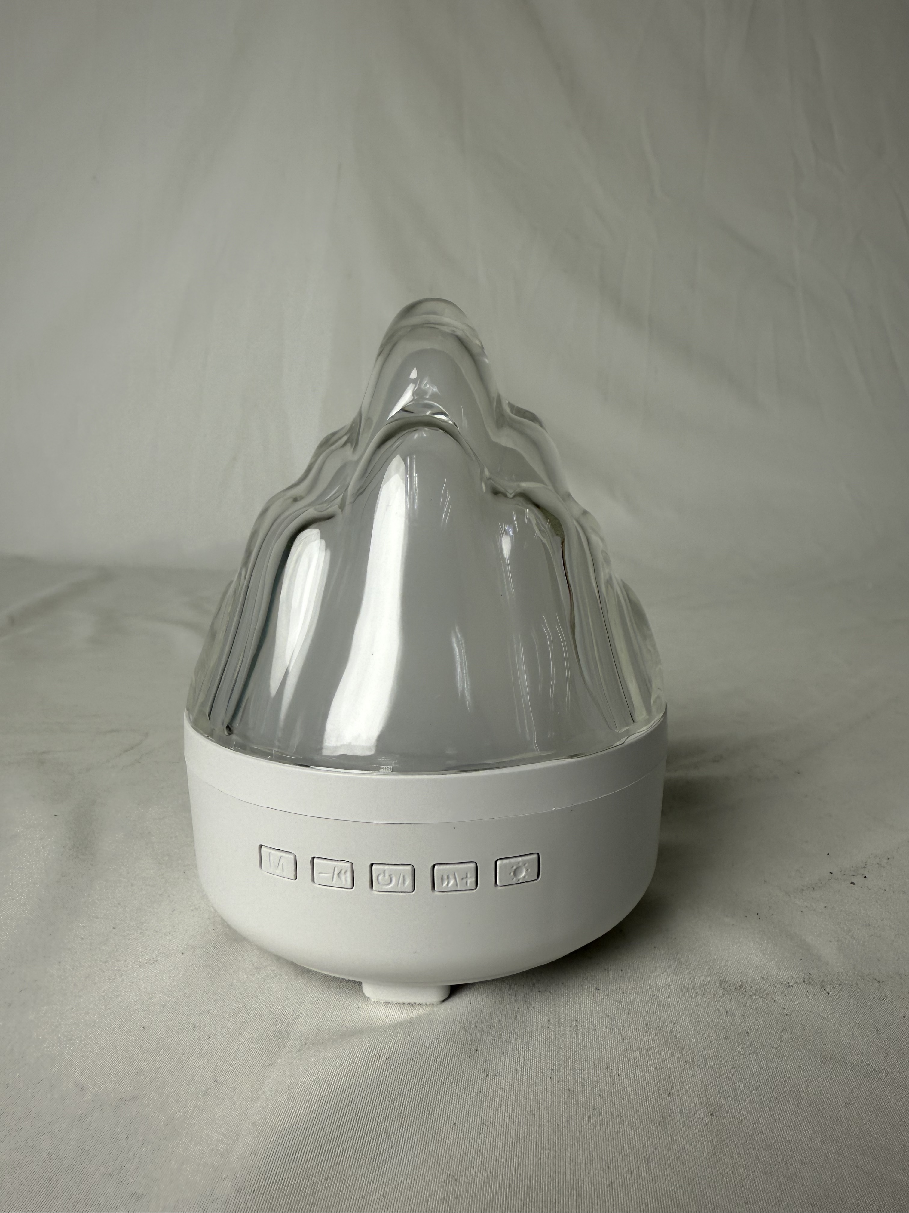 The 2025 new model of Xuefeng Bluetooth ambient speaker light can create a small family party atmosphere, enhance the music and lighting environment atmosphere in the bedroom, and be purchased from the manufacturer for wholesale details Picture