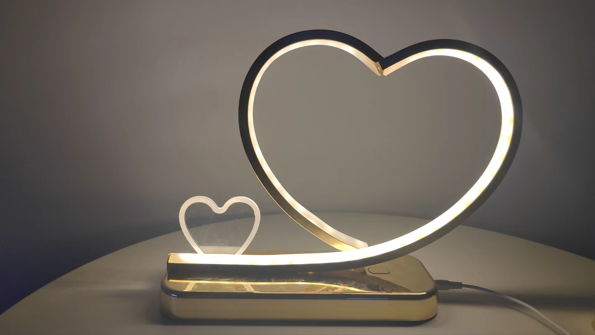 宗教工艺品/招财猫/柳编/塑料镀金工艺品/摆件白底实物图