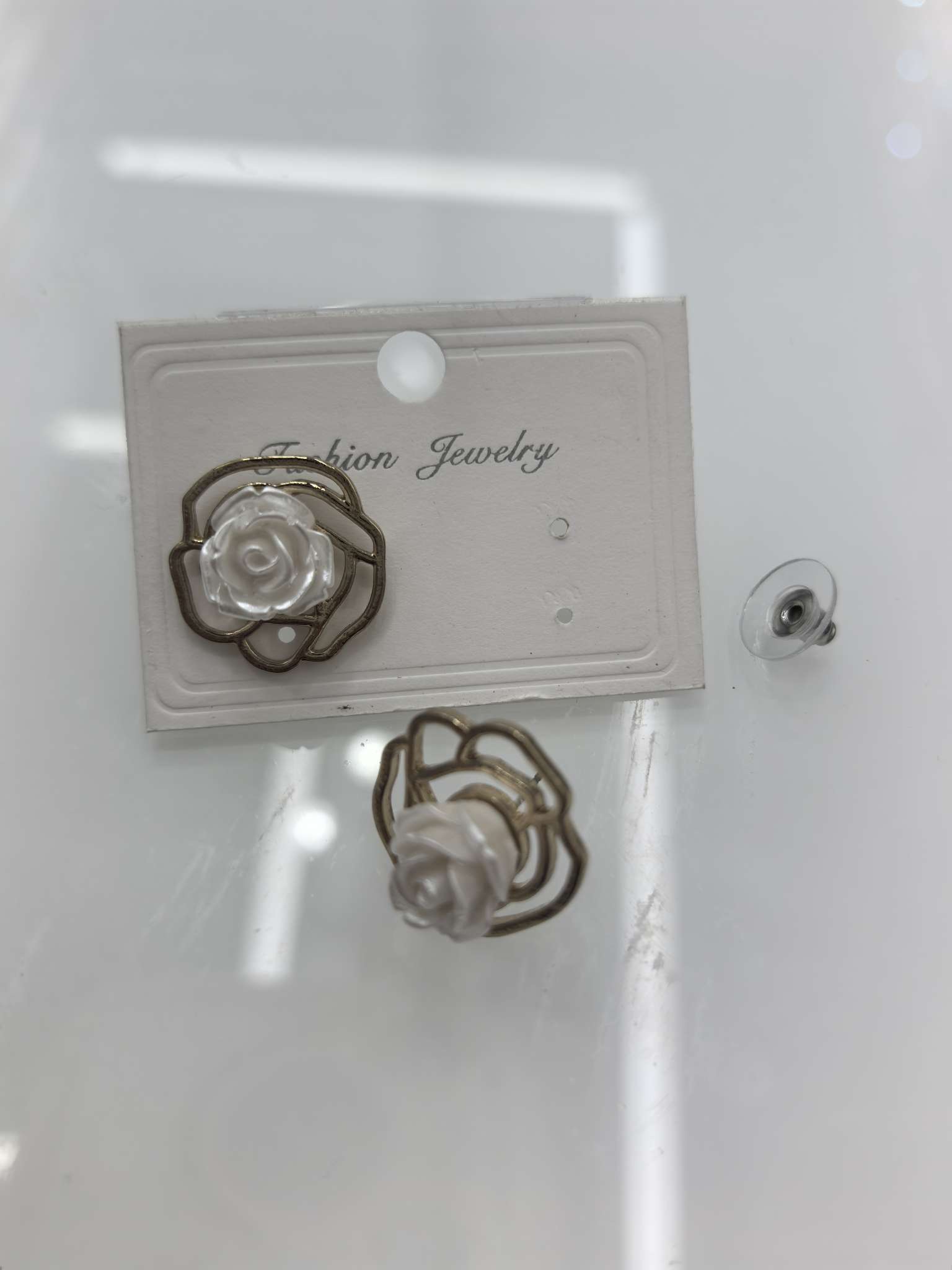 时尚珍珠耳环烧焊锆石耳饰简约耳环女气质百搭耳饰品潮流款耳环饰品耳饰耳环珍珠耳环