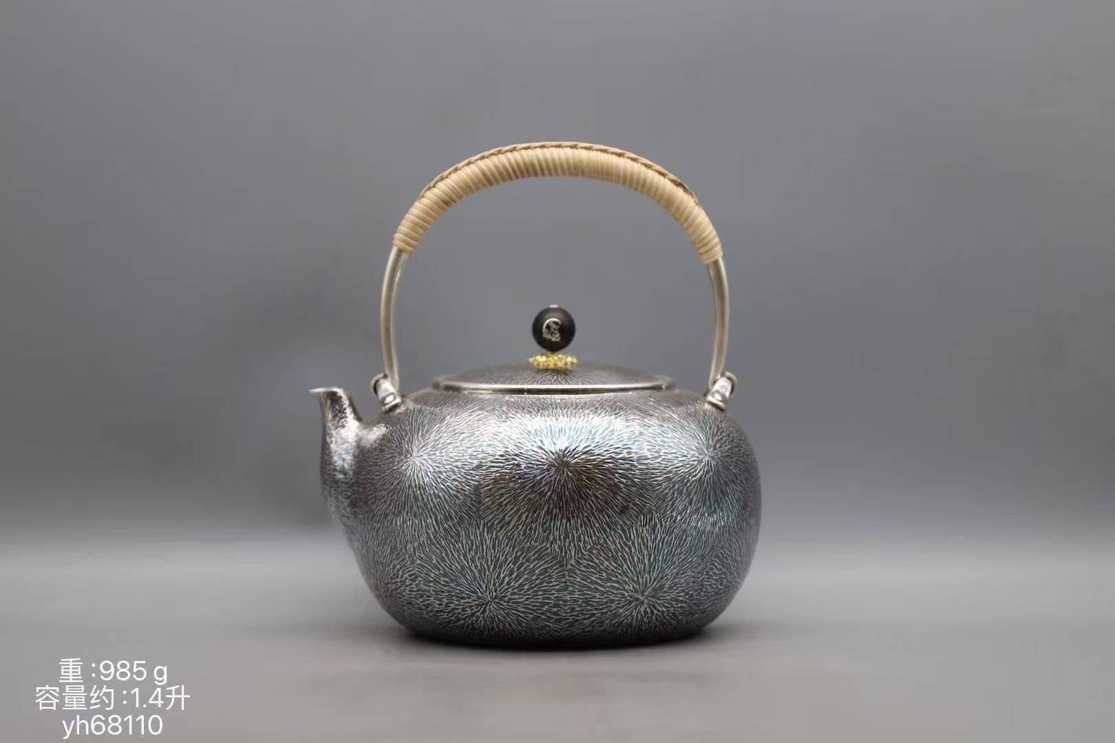 Silver teapot for home use, large silver teapot for boiling water and brewing tea, 999 pure silver, pure handcrafted tea set Item Picture