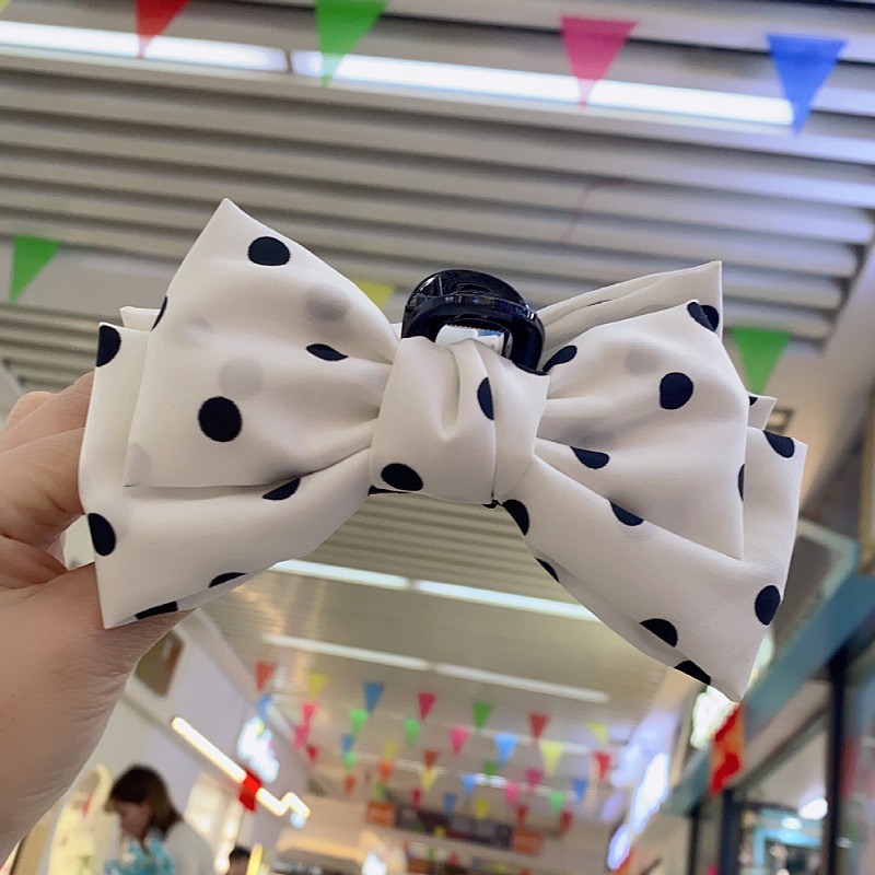 Tianzicai's popular new Korean version silk black bow hair clippers for women, high-end shark clippers for the back of the head, are trendy and stylish hair accessories