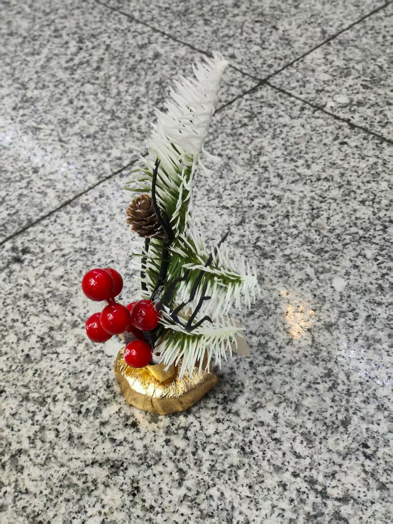 圣诞节装饰品桌面创意圣诞树摆件欢乐节日氛围布置文化艺术产品图