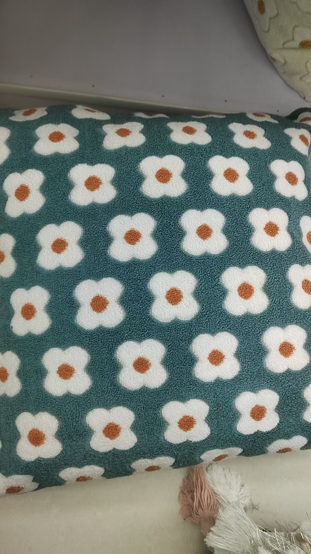 厂家直销批发花点抱枕套批发22枕套