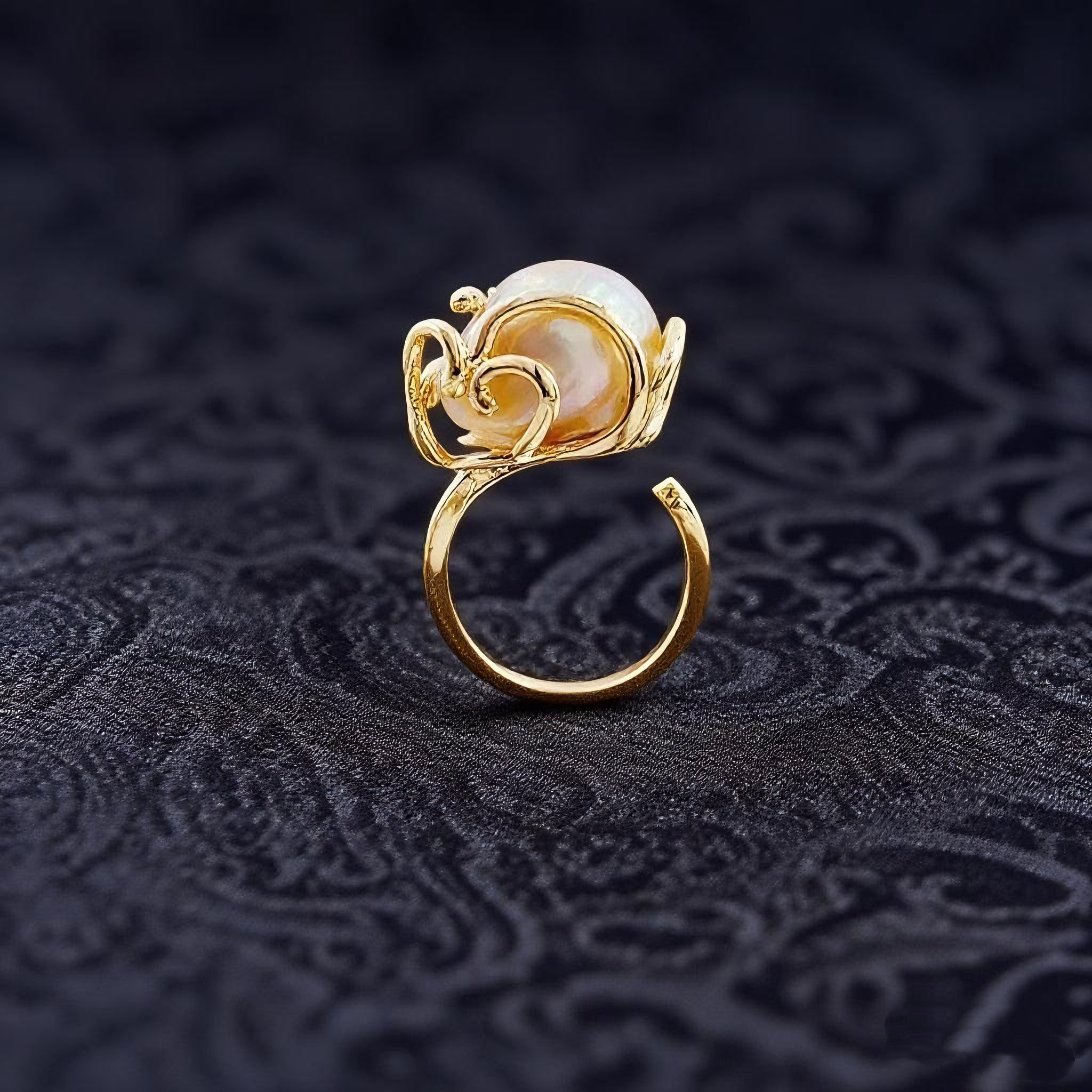 This Pink And Sweet Freshwater Pearl Ring Features A Fashionable And Sweet Female Internet Celebrity Style. It Is A Personalized Decorative Ring Suitable For Daily Wear