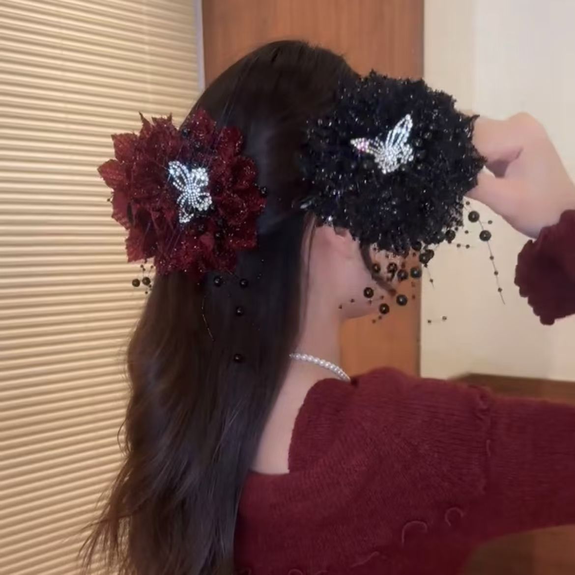 Girls' Spring Festival style flower tassel beaded hairpin, high appearance level butterfly light luxury hair accessory hairpin, high-end sense hair flower hairpin detail image 3