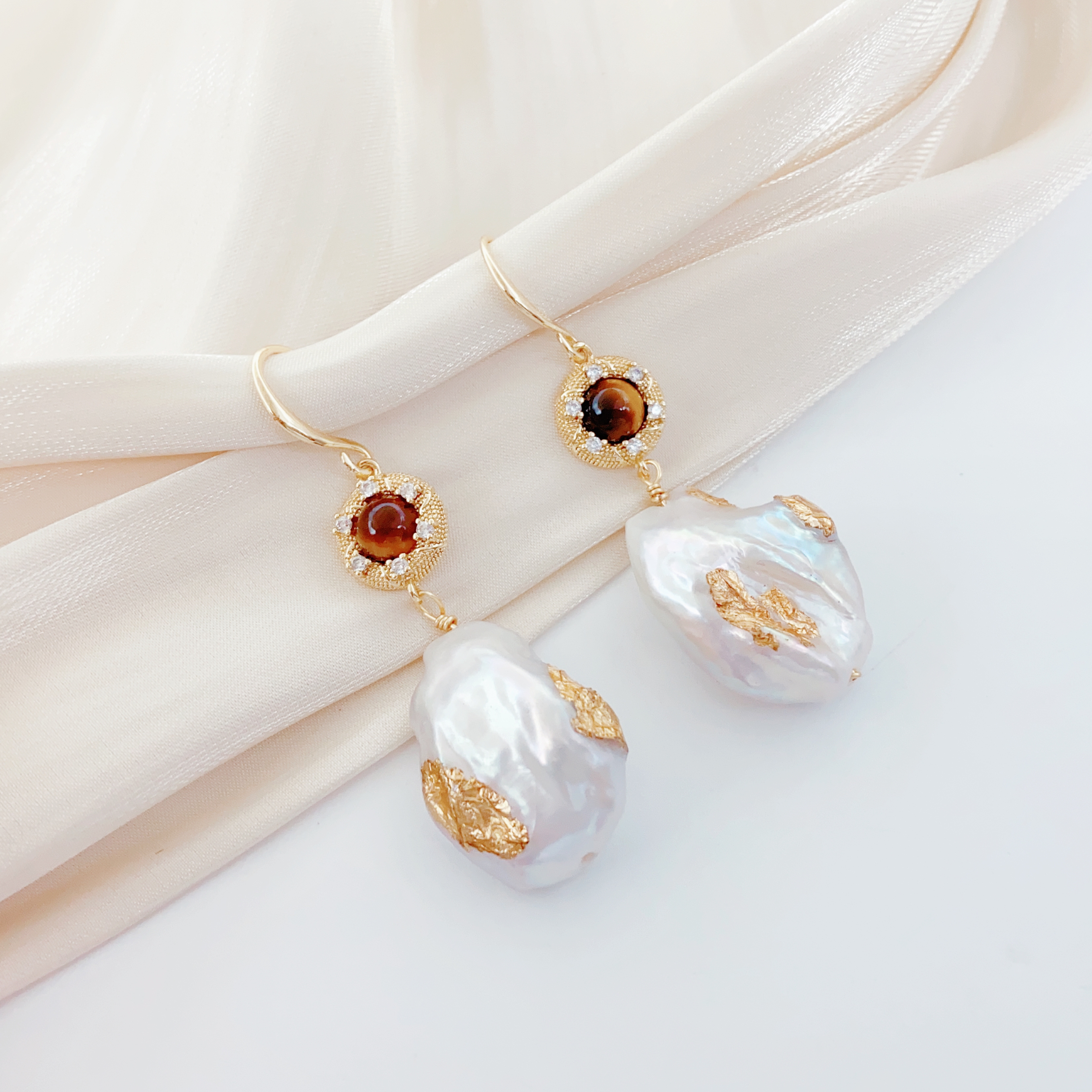 14k gold-plated Baroque freshwater pink and purple pearl earrings, retro French pearl earrings, retro Hong Kong-style earrings