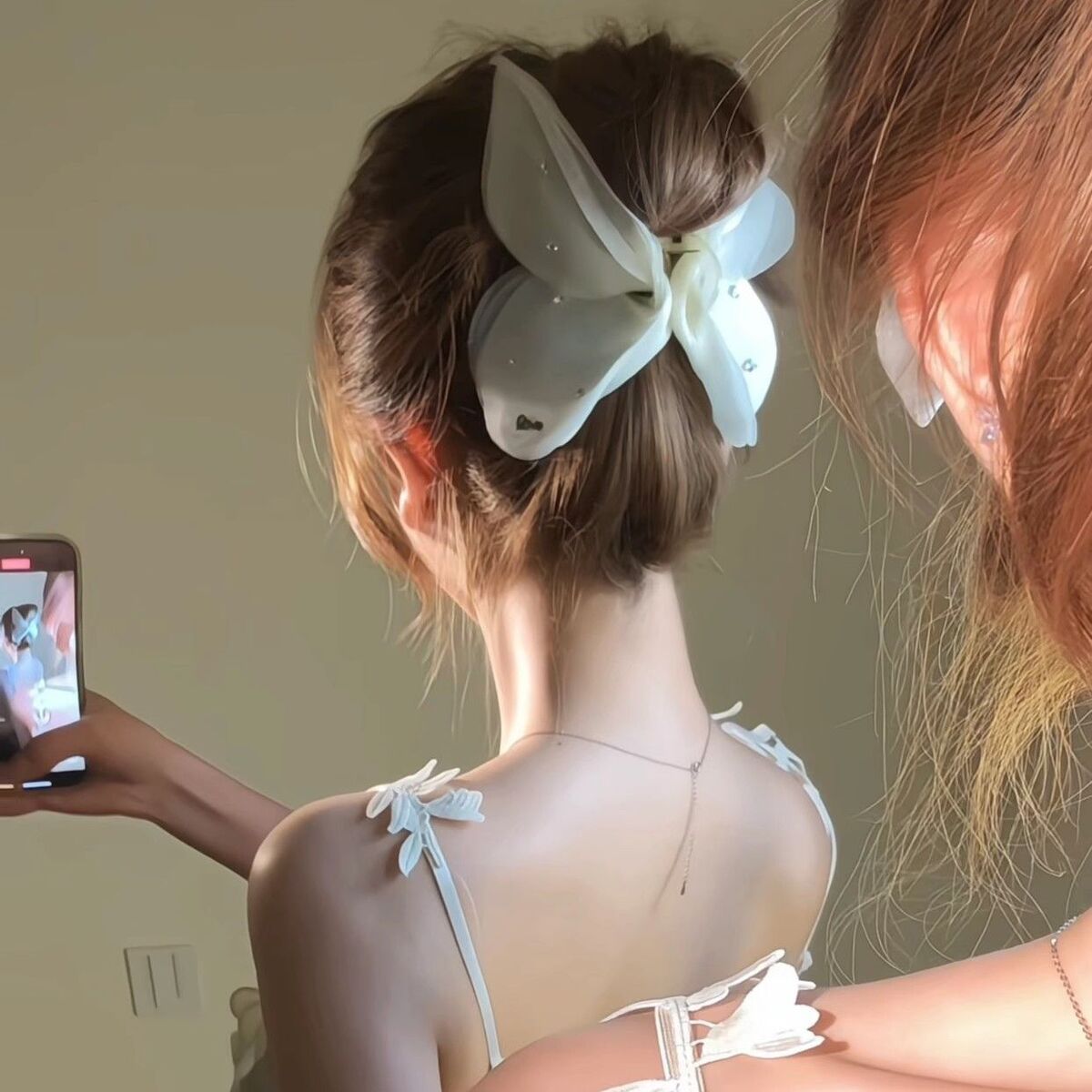 Bowknot high-end AB hair clip 2025, new style of stylish bun at the back of the head, shark hair accessory Specification image