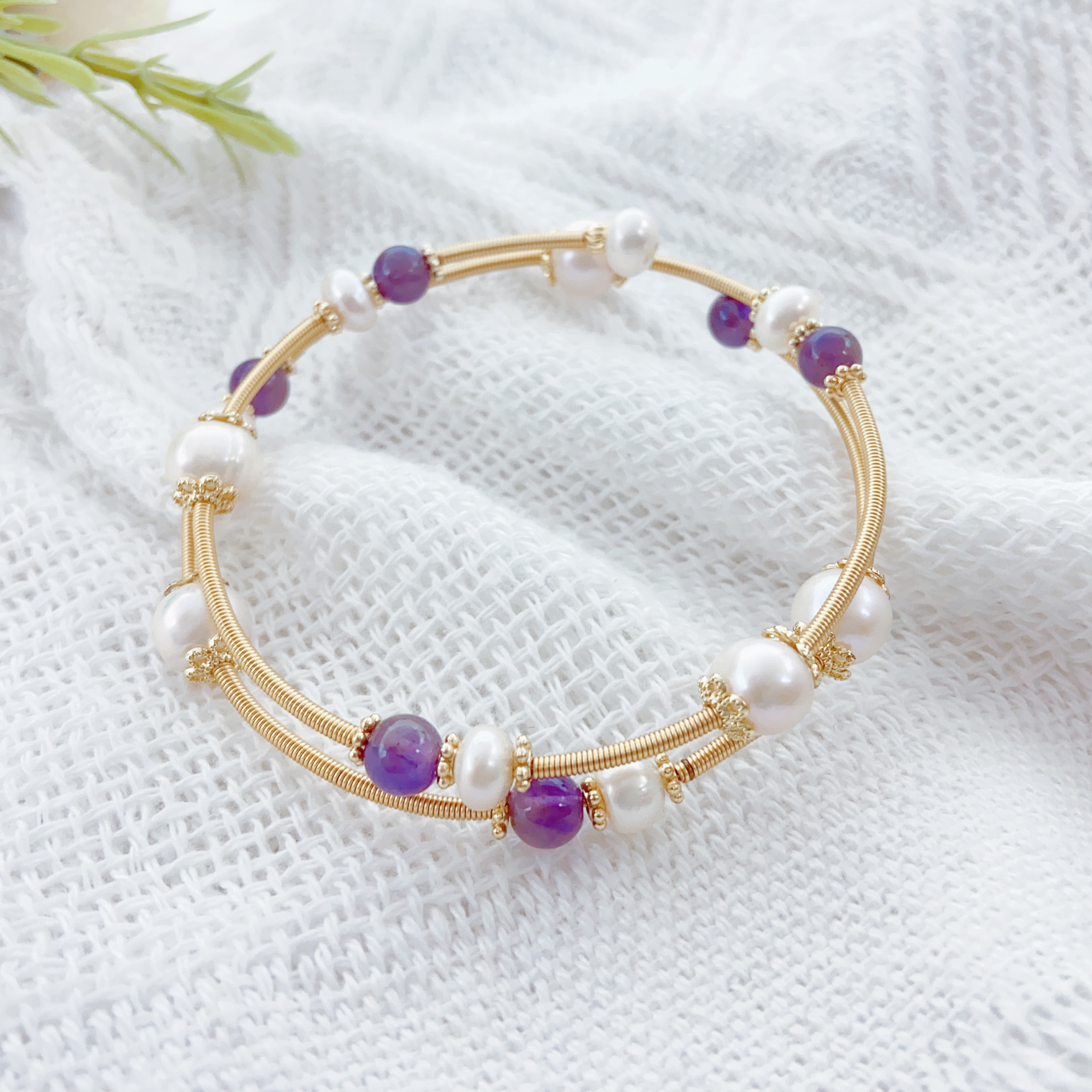 The New Bracelet Is Fashionable, Simple And Versatile. It Is A Trendy Ladies' Bracelet Accessory With A European And American Style, Suitable For Daily Wear Item Picture