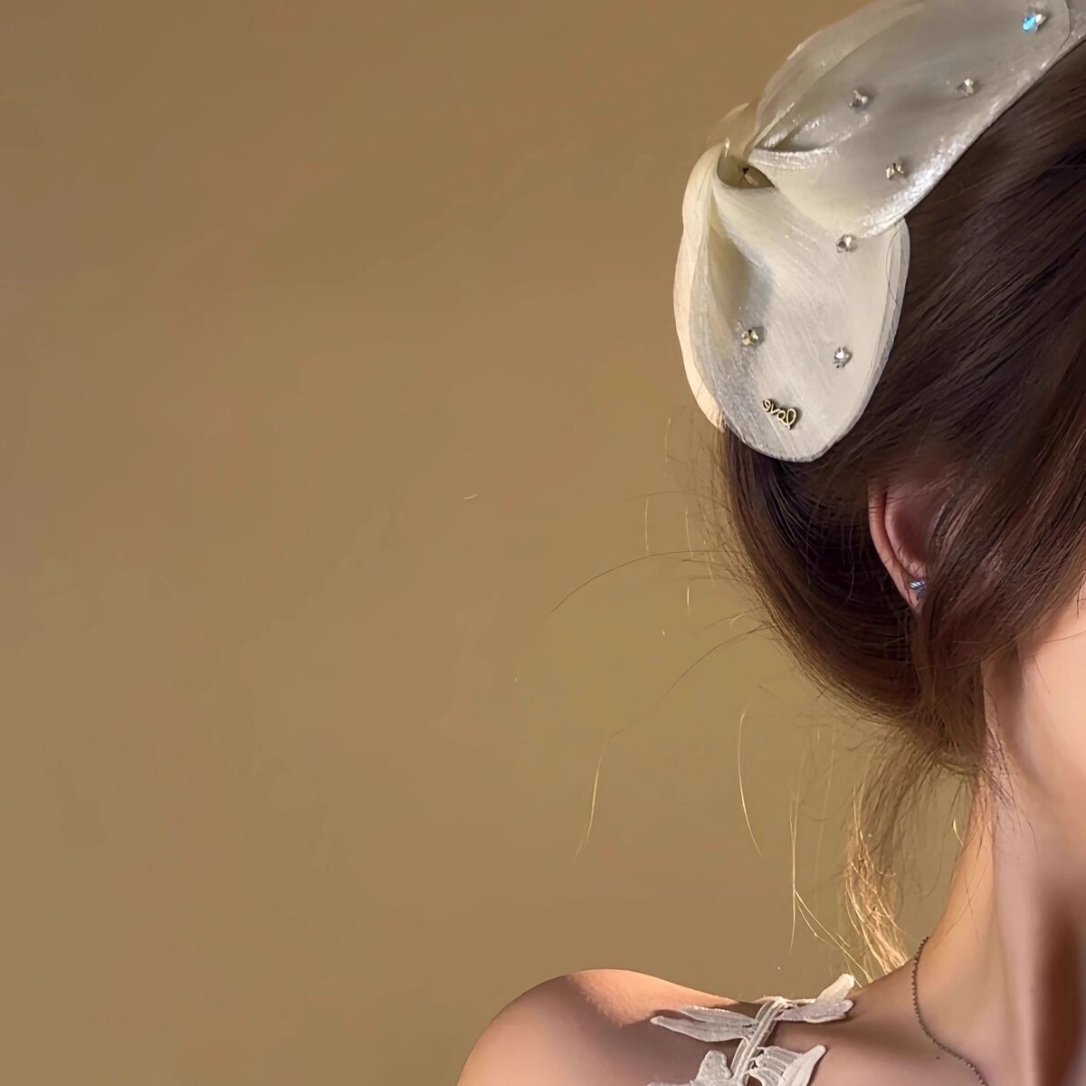 Bowknot high-end AB hair clip 2025, new style of stylish bun at the back of the head, shark hair accessory detail image 5