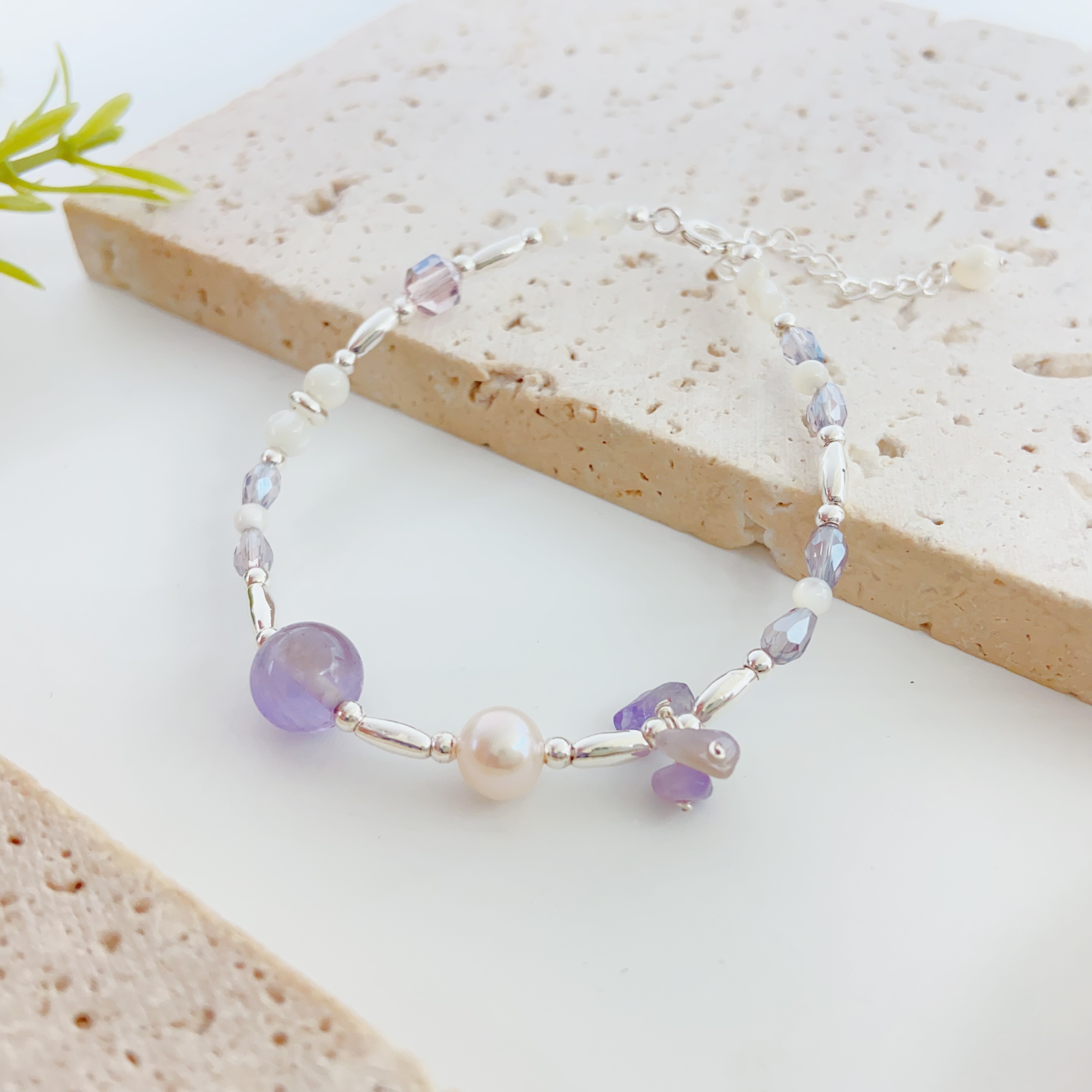 一条天然淡水珍珠手链女时尚手链批发适合日常佩戴派对宴会国潮风