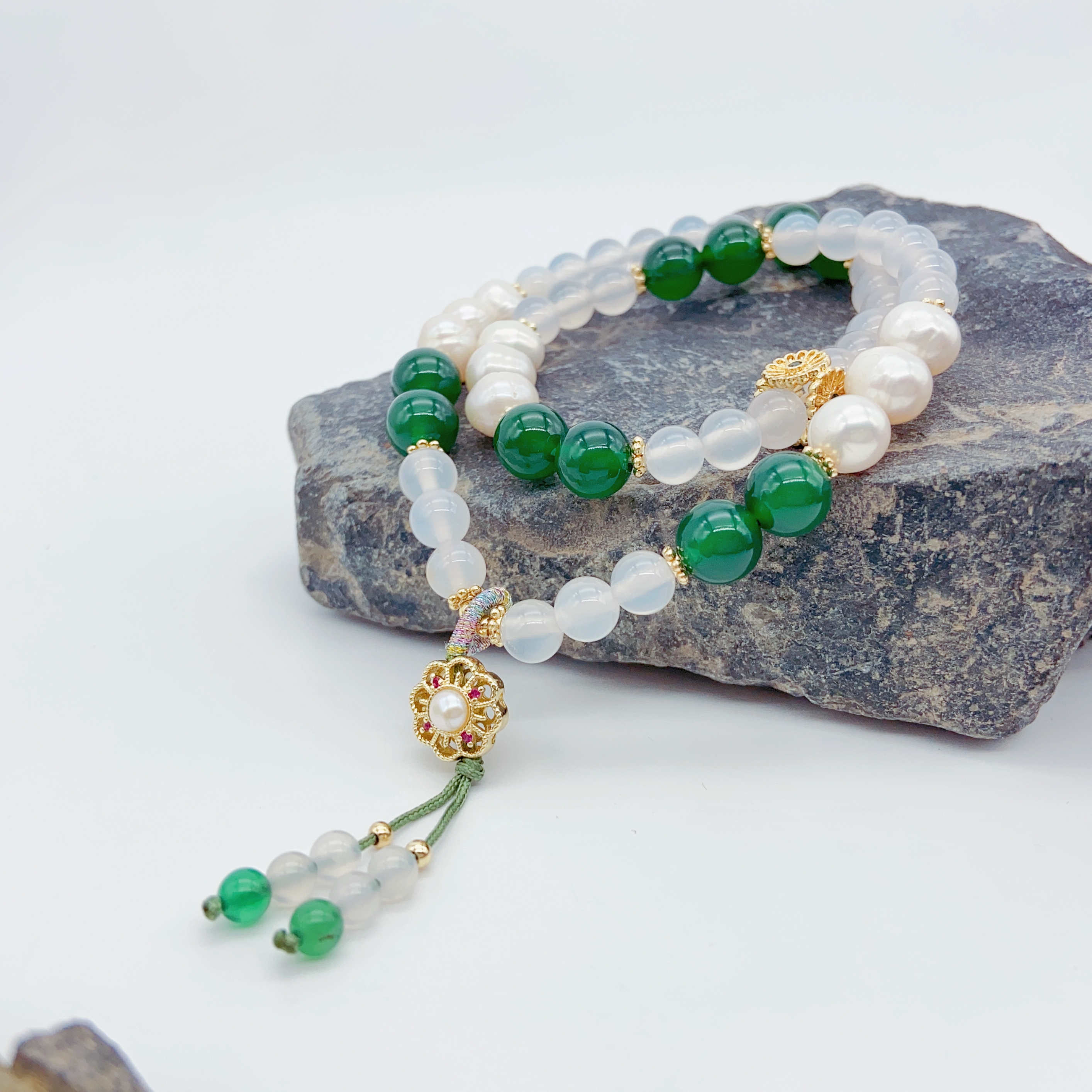 Natural freshwater pearl bracelet, women's fashion bracelet, high-end accessory bracelet wholesale, suitable for daily wear, parties and banquets details Picture