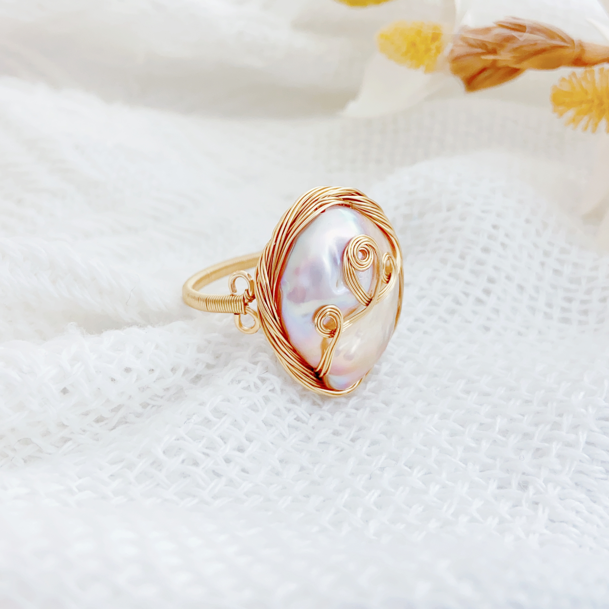Baroque pearl ring, pink sweet pearl, female Internet celebrity style, single-ring fashionable sweet style, individual trendy decoration ring Specification image