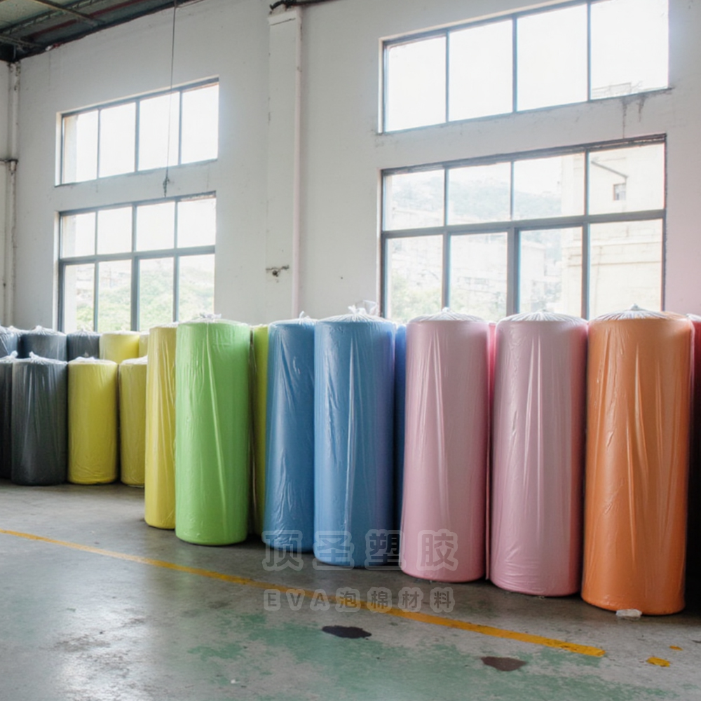 The manufacturer produces PE high-expansion secondary expansion simulation flowers, PE foam plastic flowers, foam plastic flowers, sponge materials, and foam flower materials. The thickness is 1mm, 1.5mm, and 2mm