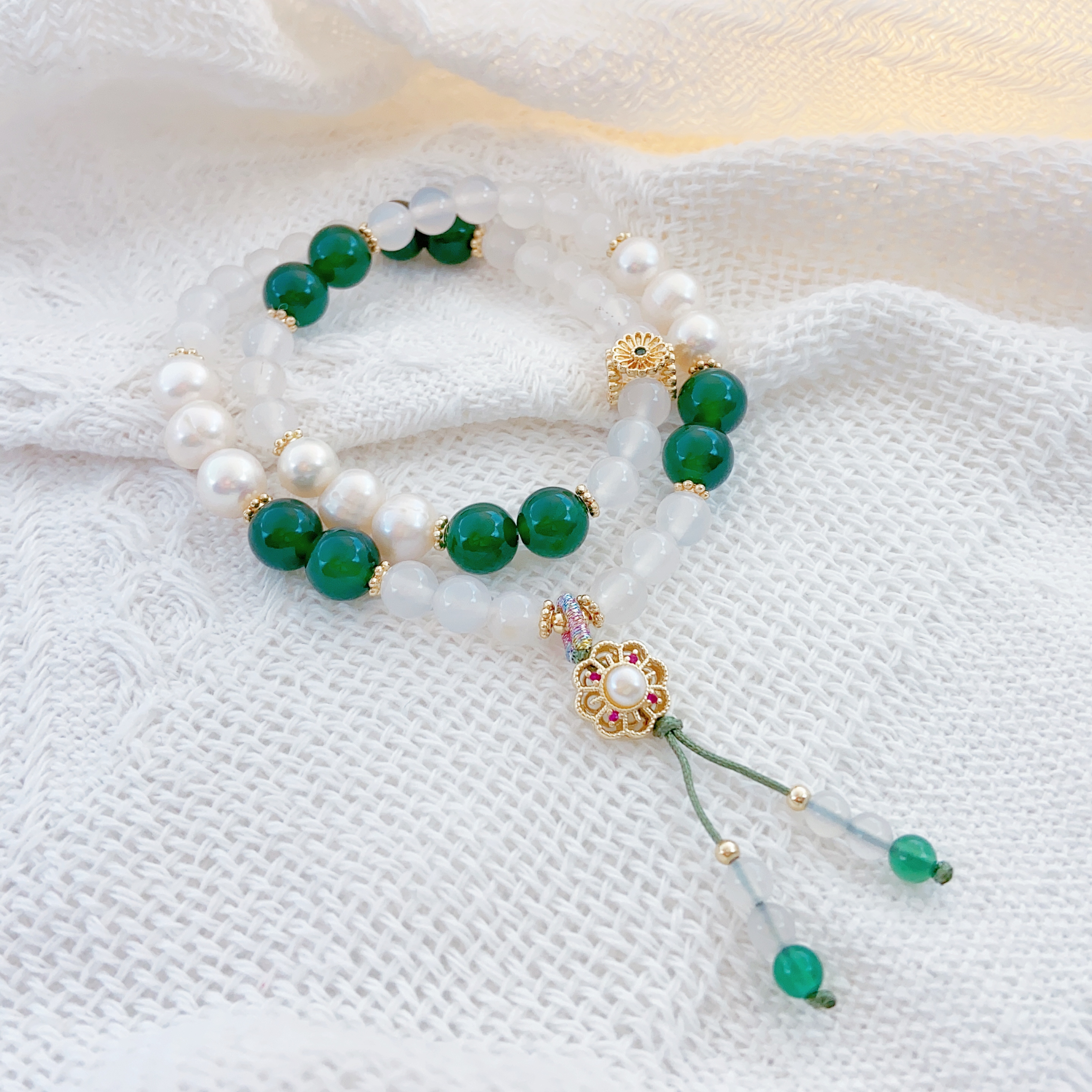 天然淡水珍珠手链女时尚手镯高级感饰品手链批发适合日常佩戴派对宴会