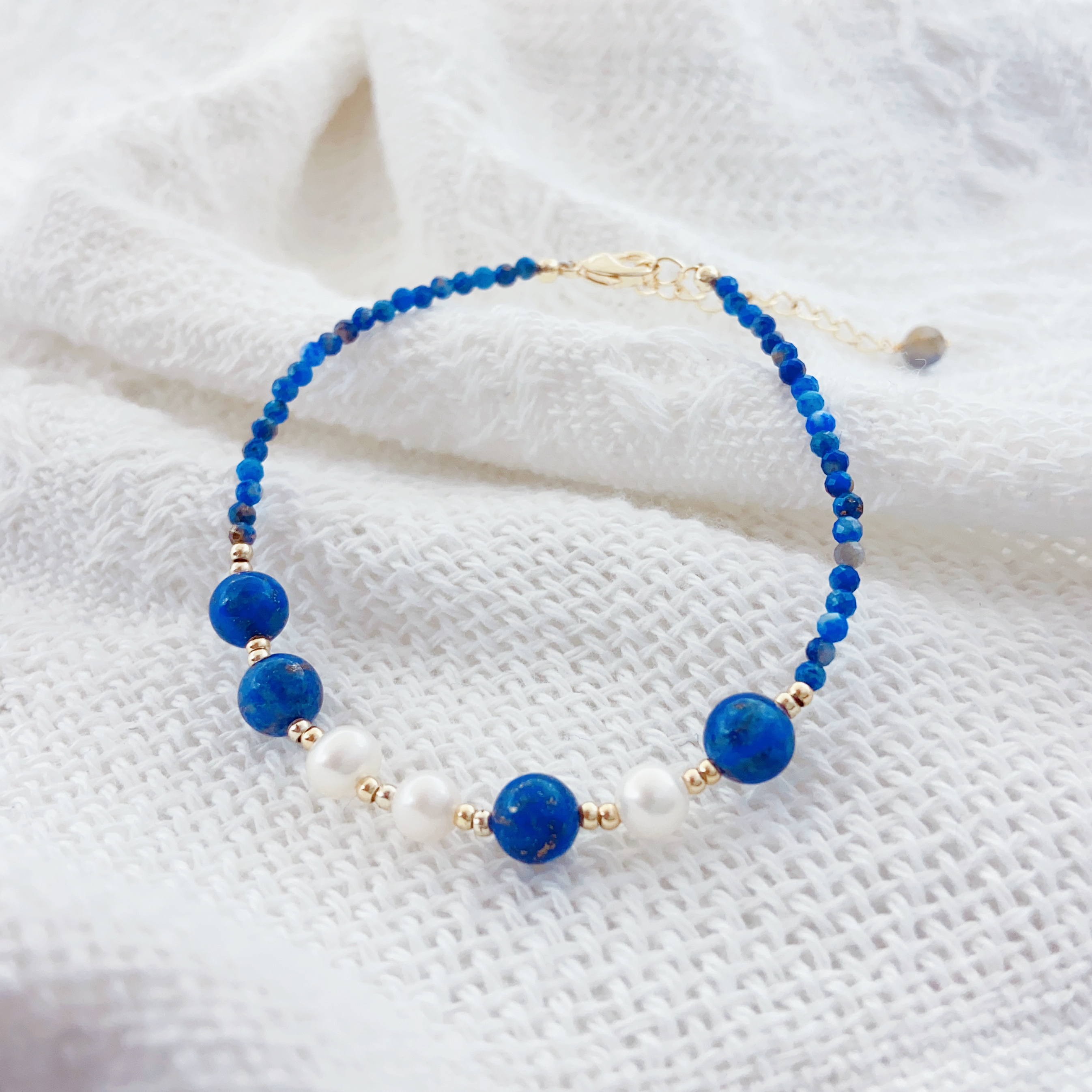 A natural freshwater pearl bracelet for women, a fashionable and high-end look, is suitable for daily wear, parties and banquets, with a Chinese trend style Application Scenario