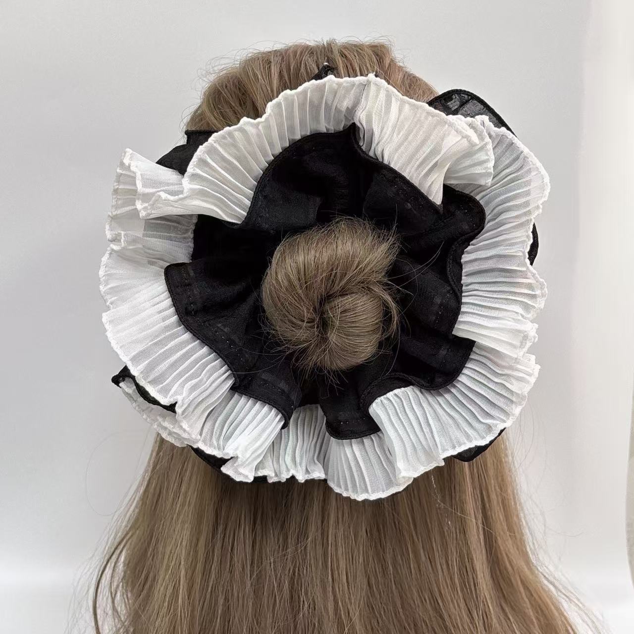 Super plump ~ Retro and elegant pleated chiffon lace, large intestine ring, hair ring, French style, high-end feel, fabric French style detail image 3