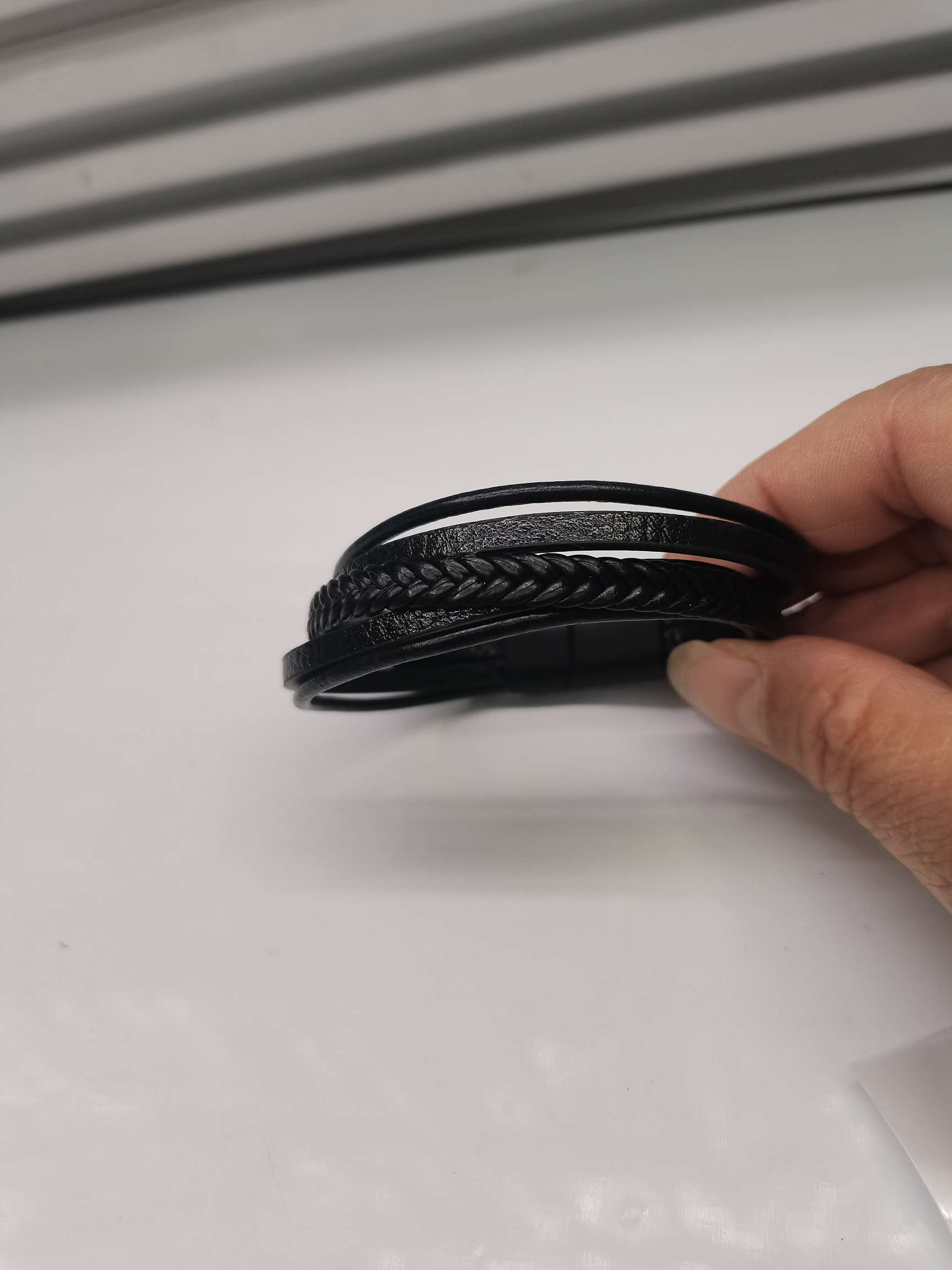 In 2025, Amazon's best-selling leather woven multi-layer circulating wristband