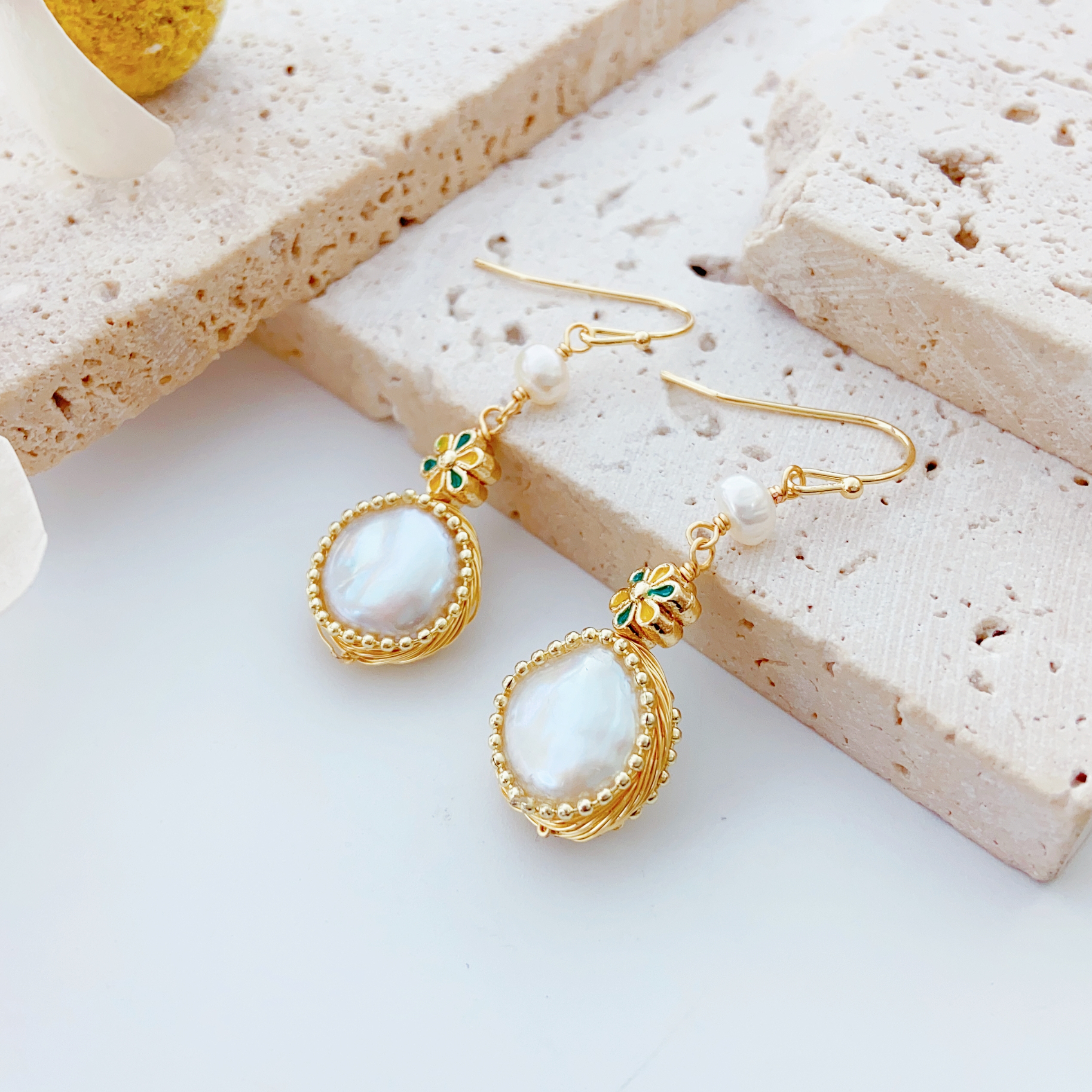 Handcrafted pearl earrings, personalized and high-end jewelry wholesale earrings and accessories Specification image