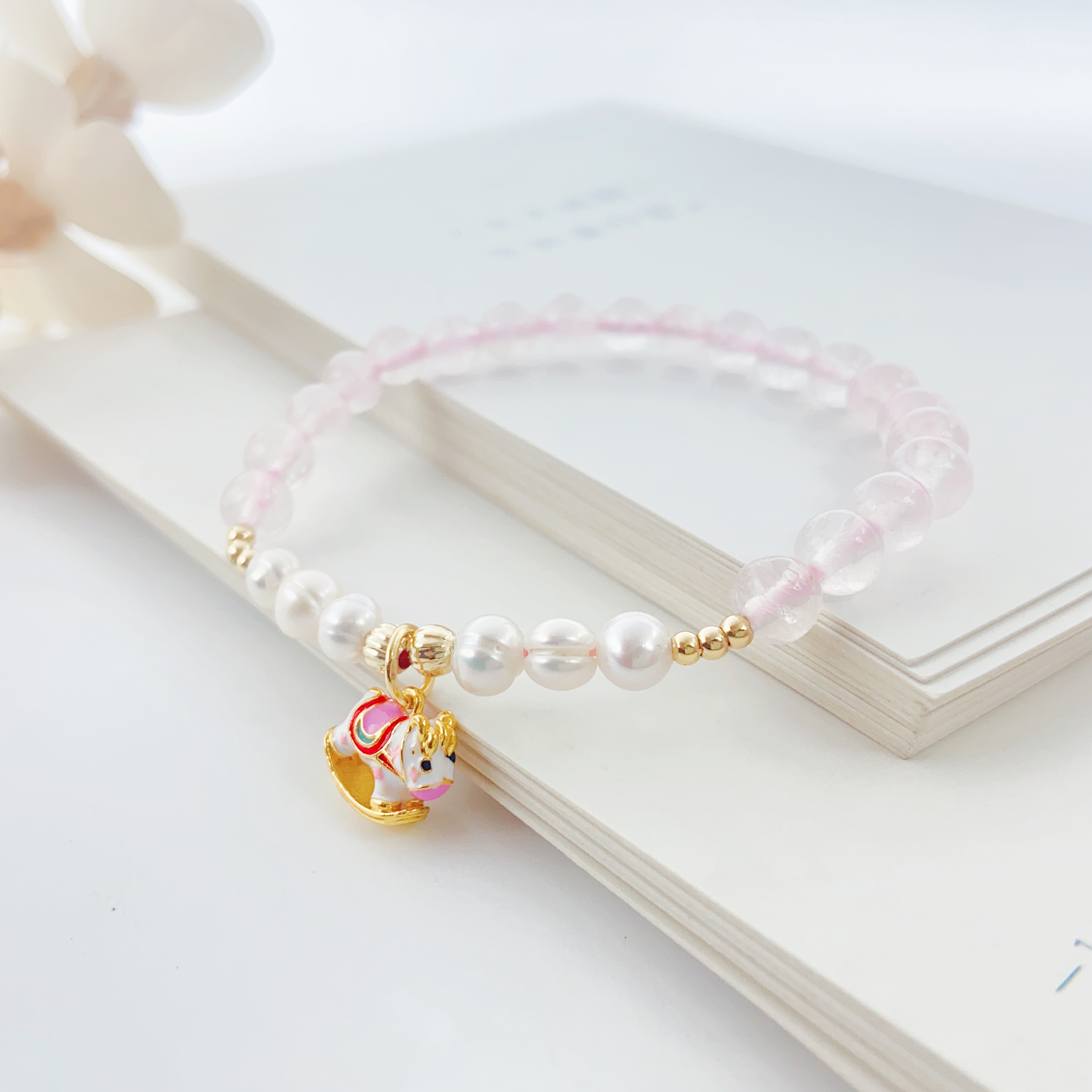Natural freshwater pearl bracelets for women are fashionable and high-end. Wholesale bracelets are suitable for daily wear, parties and banquets, with a Chinese trend style Item Picture