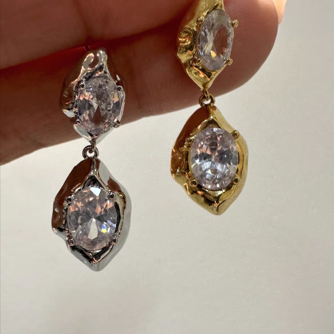 锆石熔岩几何耳钉