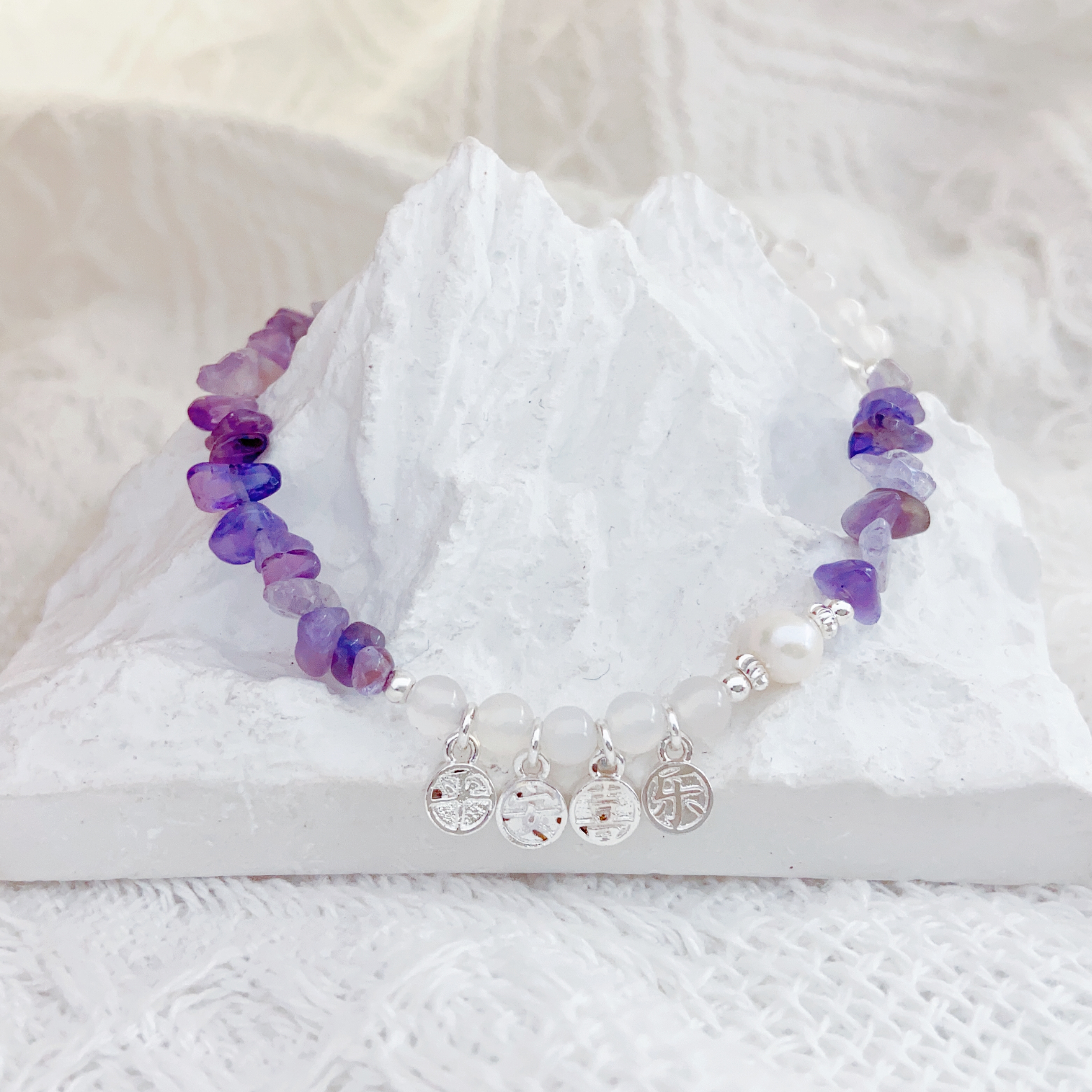 Natural Freshwater Pearl Bracelets Are Fashionable And High-End Accessory For Women. Wholesale Bracelets Are Suitable For Daily Wear, Parties And Banquets details Picture