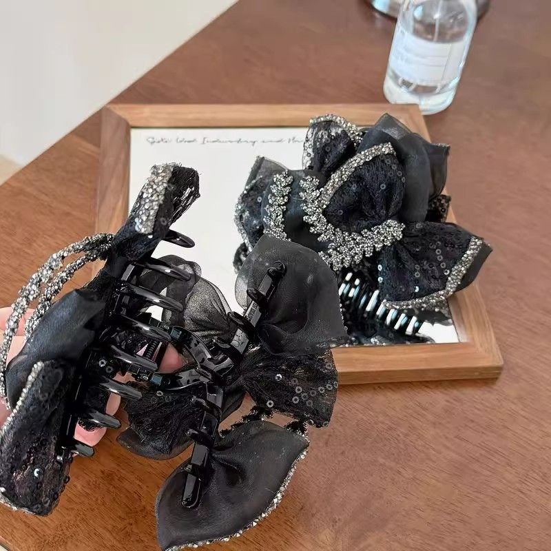 The wheat ears exude a sense of sophistication. The AB side bow adds a touch of elegance. The updo shark clip and hair clamp have a large amount of hair. The back of the head is a bestseller details Picture