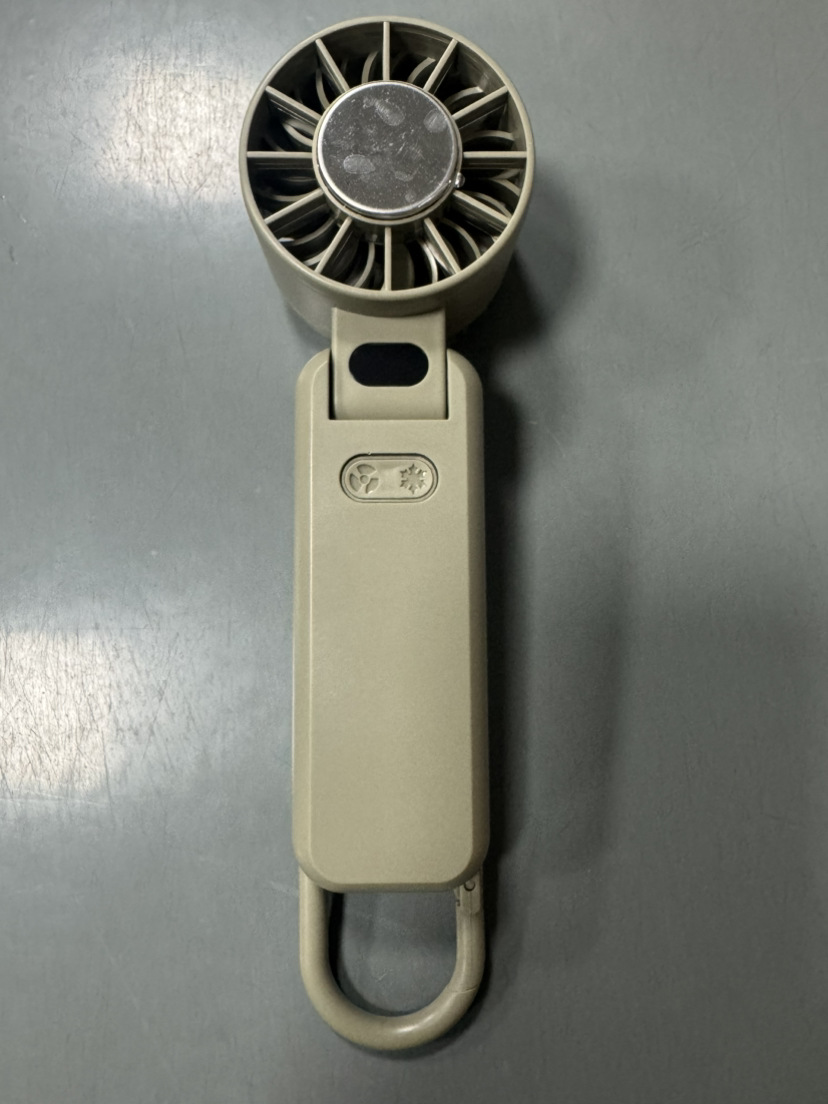 跨境暴力高速半导体冰敷制冷手持便携式扇挂脖数显涡轮折叠小风扇 乳白色