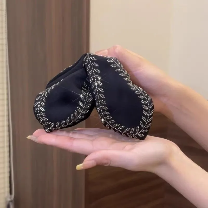 Best-selling wheat ear clip, small chanel-style ponytail clip, elegant beaded bow, high-end hair clip, updo, hair accessory and headwear detail image 5