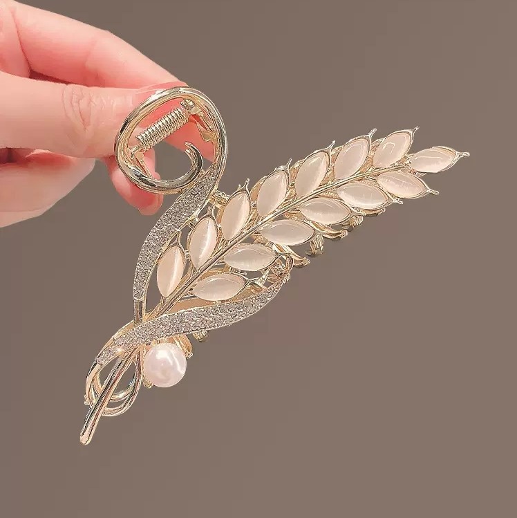 New alloy gold wheat ear gripper, diamond-encrusted pearl hair clip, back clip headwear, summer Internet celebrity shark clip