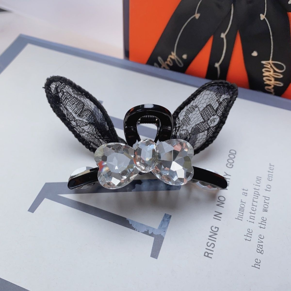 New 2025 Bow mesh hair clip, medium size, double-sided water diamond side, versatile light hair clip, bangs, elegant grip clip Specification image