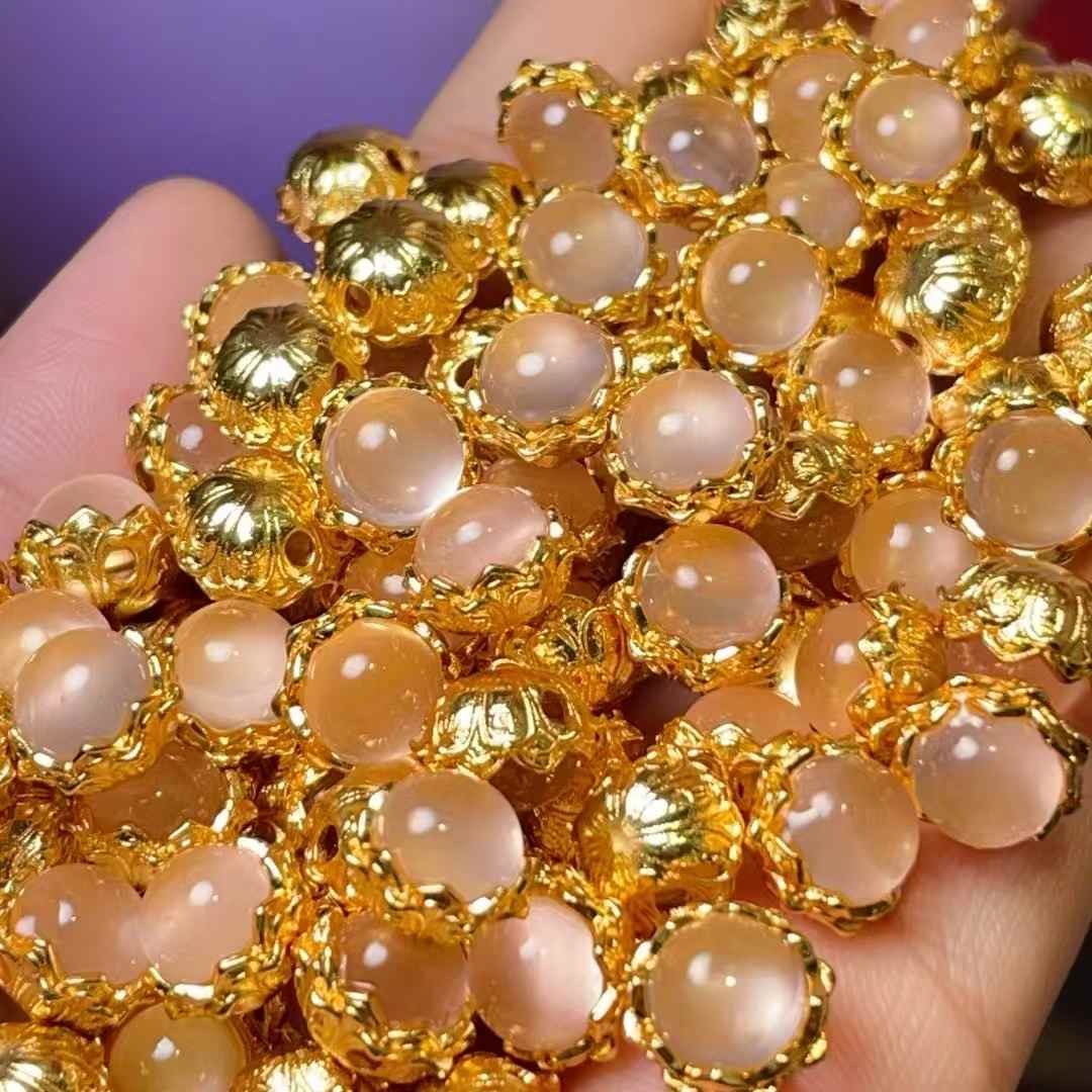 Rose crystal six-character maxim, straight-hole diy jewelry accessories, crystal accessories, traditional sand gold accessories, copper-plated real gold, high color retention Specification image