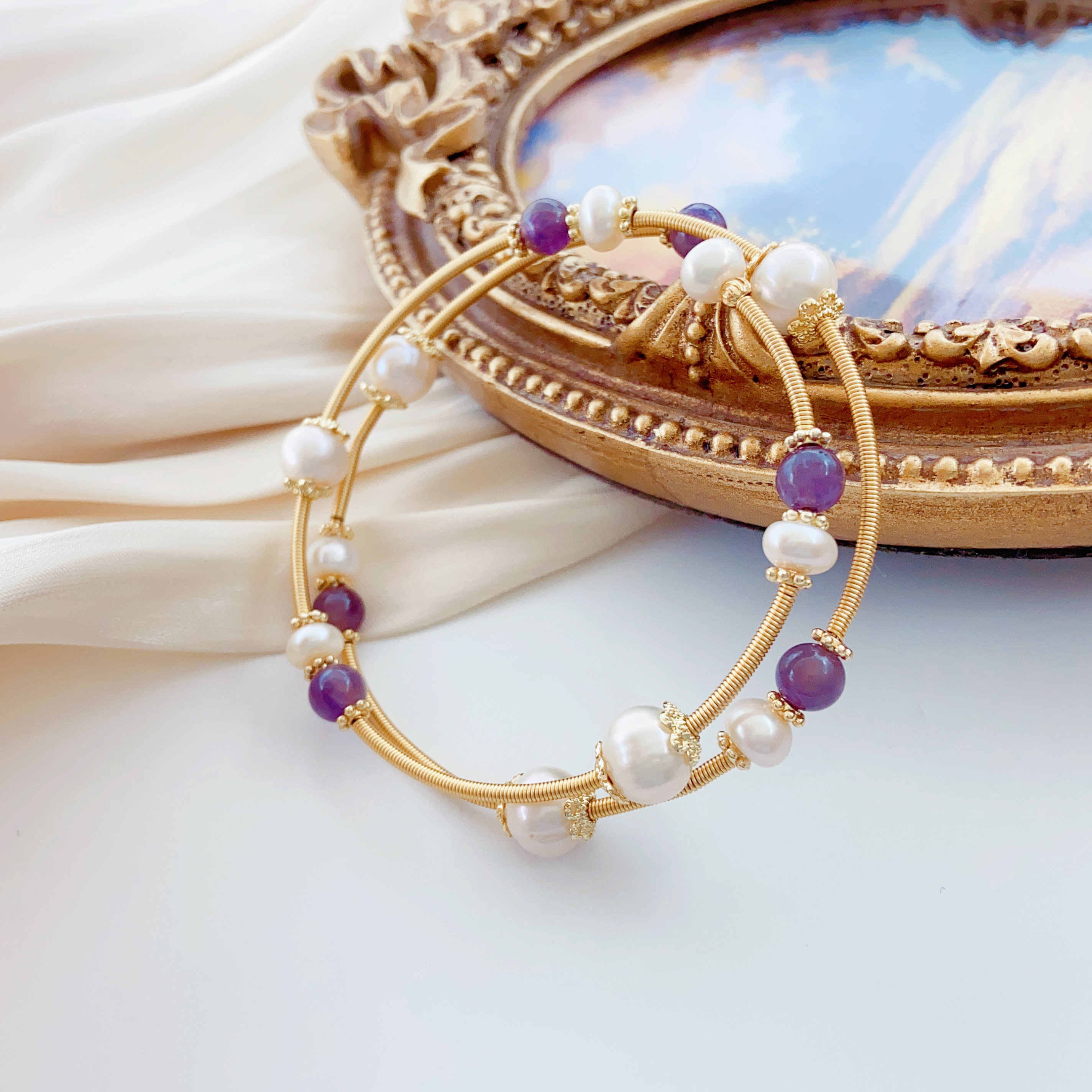 The New Bracelet Is Fashionable, Simple And Versatile. It Is A Trendy Ladies' Bracelet Accessory With A European And American Style, Suitable For Daily Wear details Picture