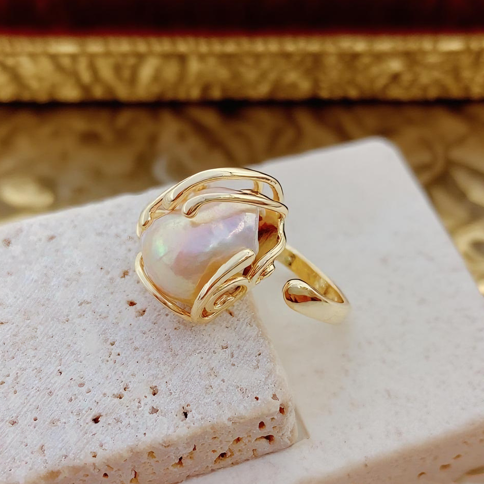 This pink and sweet freshwater pearl ring features a fashionable and sweet female Internet celebrity style. It is a personalized decorative ring suitable for daily wear Item Picture